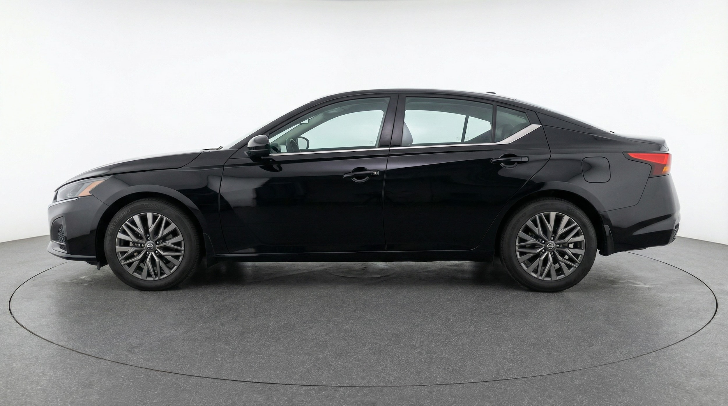 Thumbnail: 2025 Nissan Altima - 4