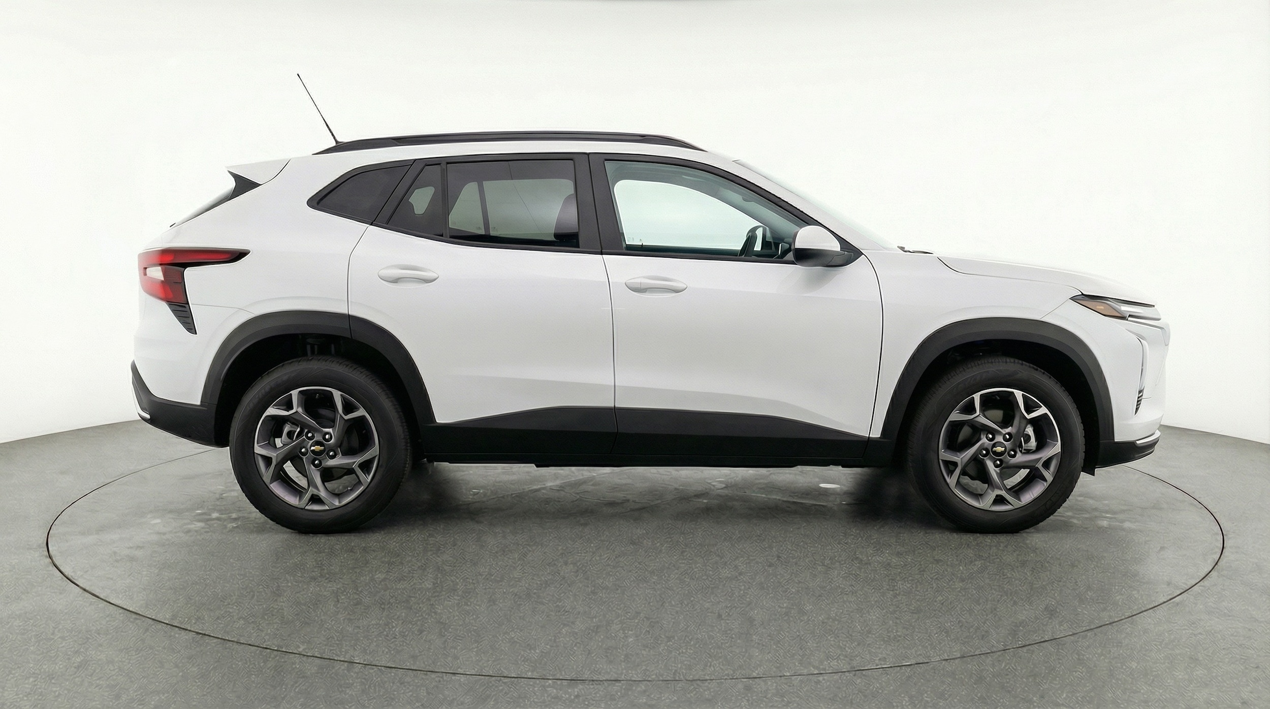 Thumbnail: 2025 Chevrolet Trax - 8