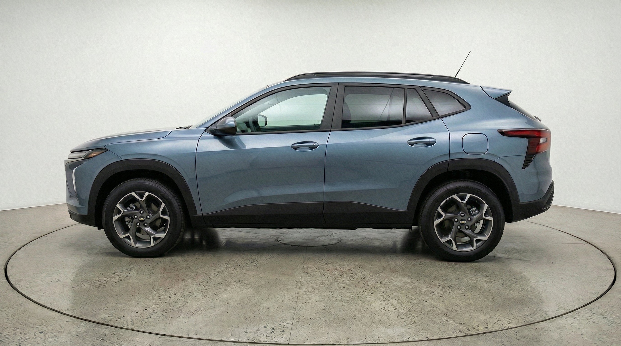 Thumbnail: 2025 Chevrolet Trax - 5