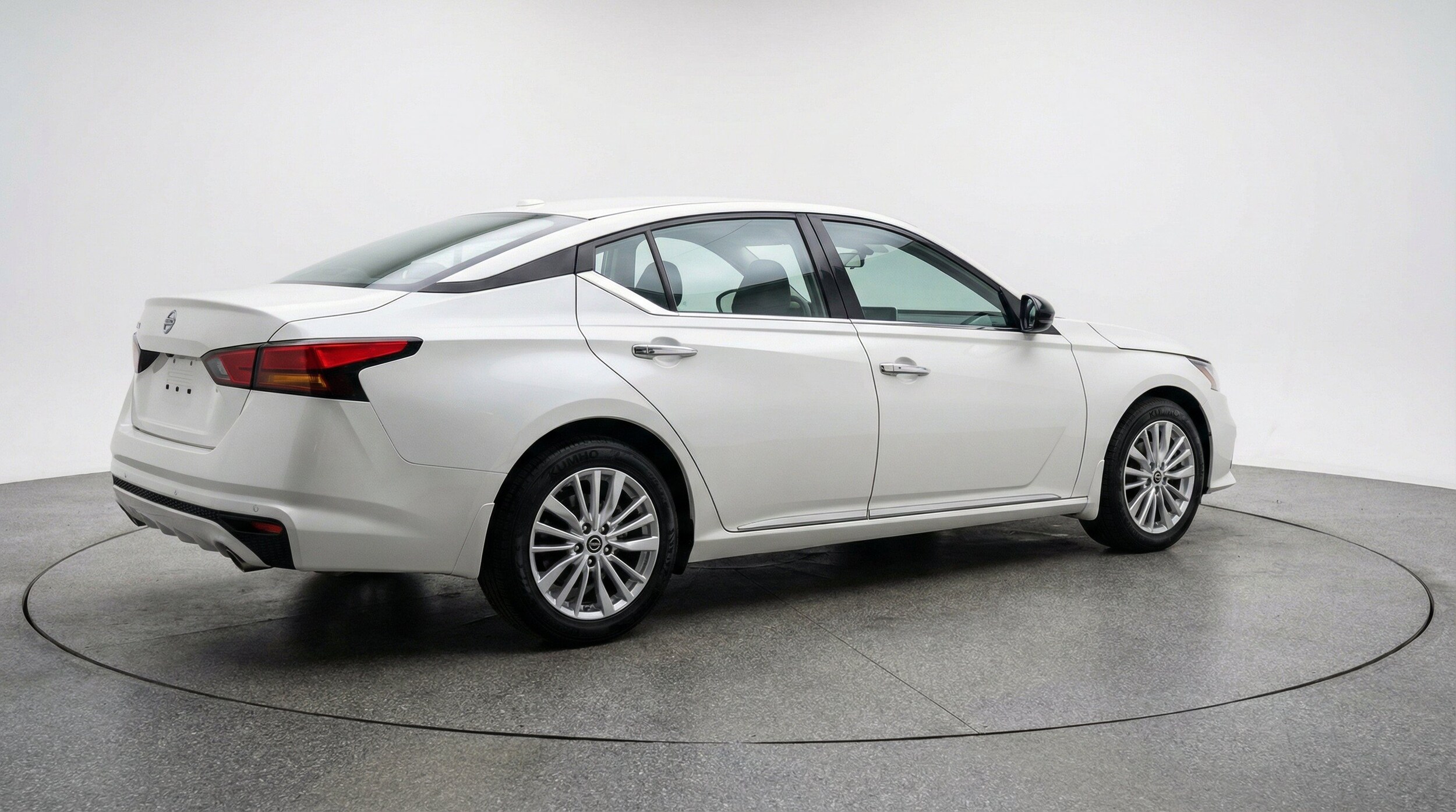 Thumbnail: 2025 Nissan Altima - 9