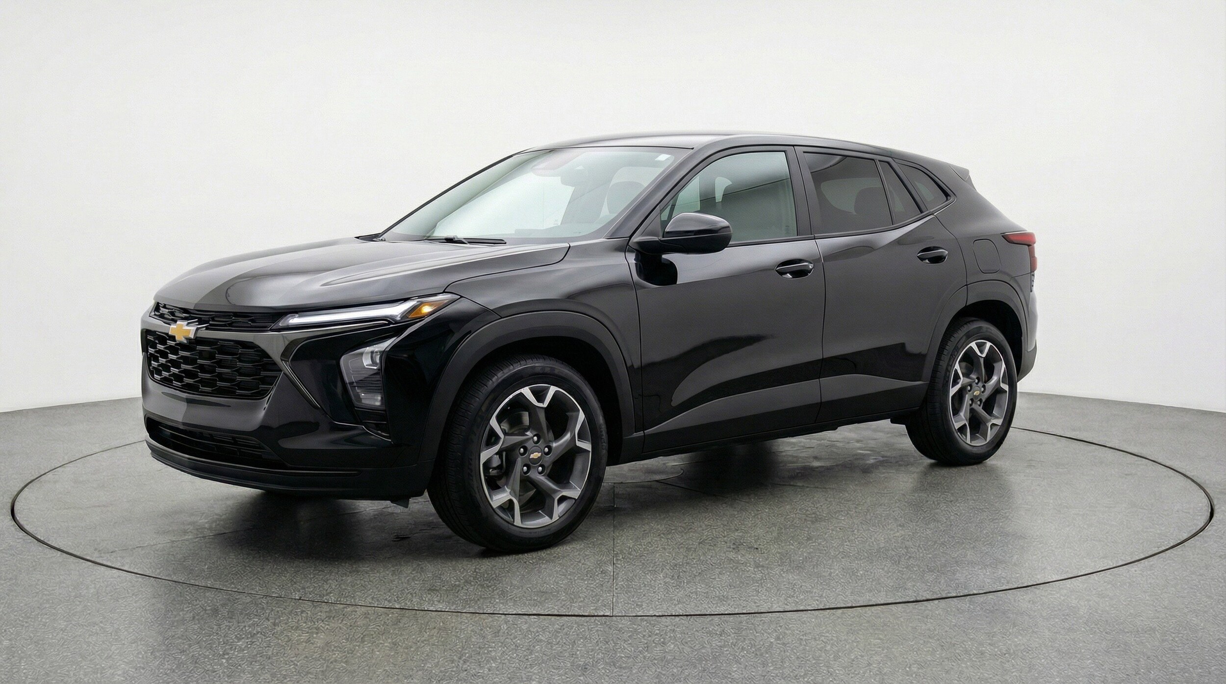 Thumbnail: 2025 Chevrolet Trax - 3
