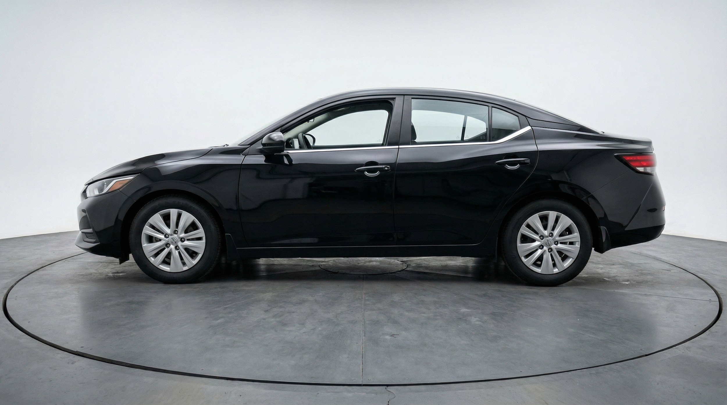 Thumbnail: 2025 Nissan Sentra - 5