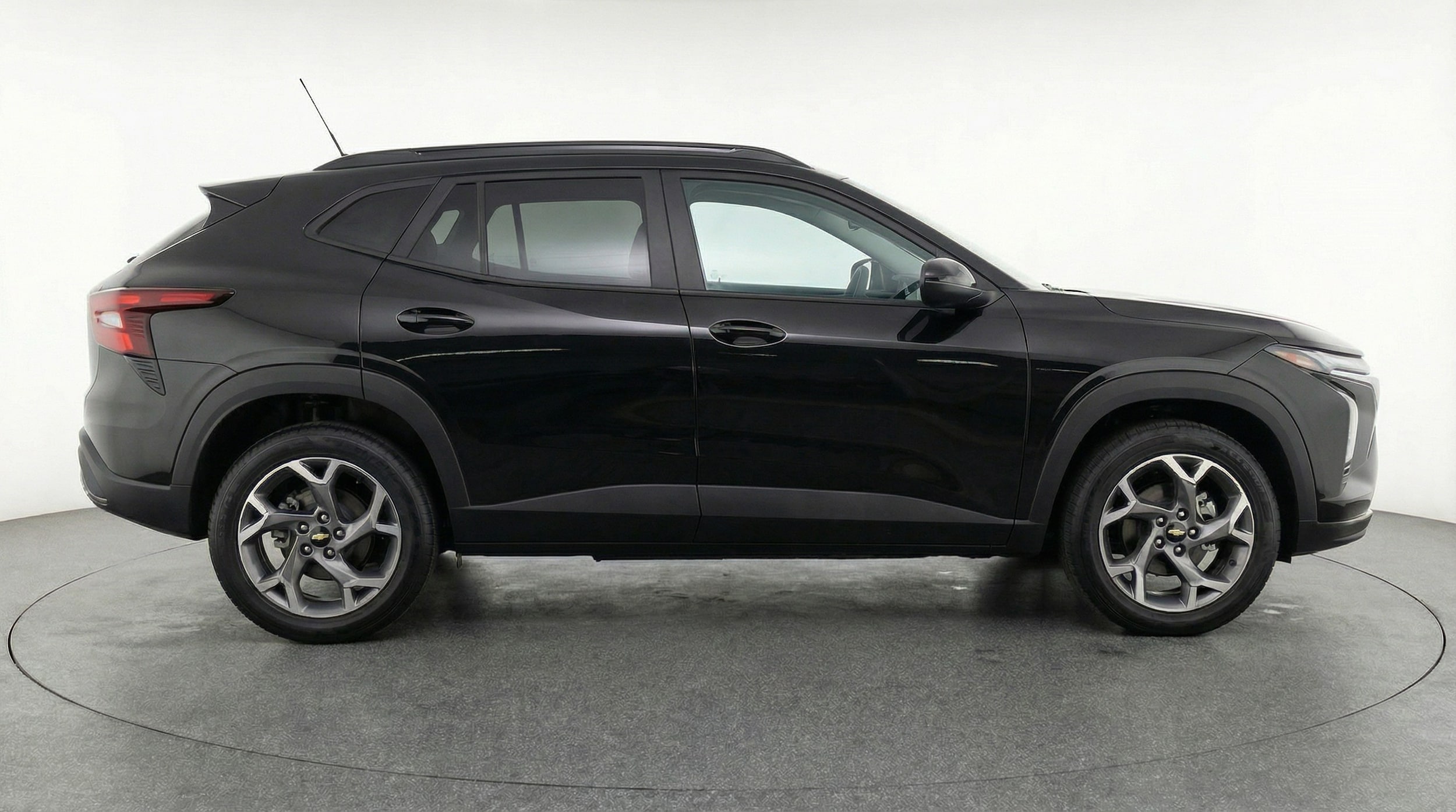 Thumbnail: 2025 Chevrolet Trax - 8