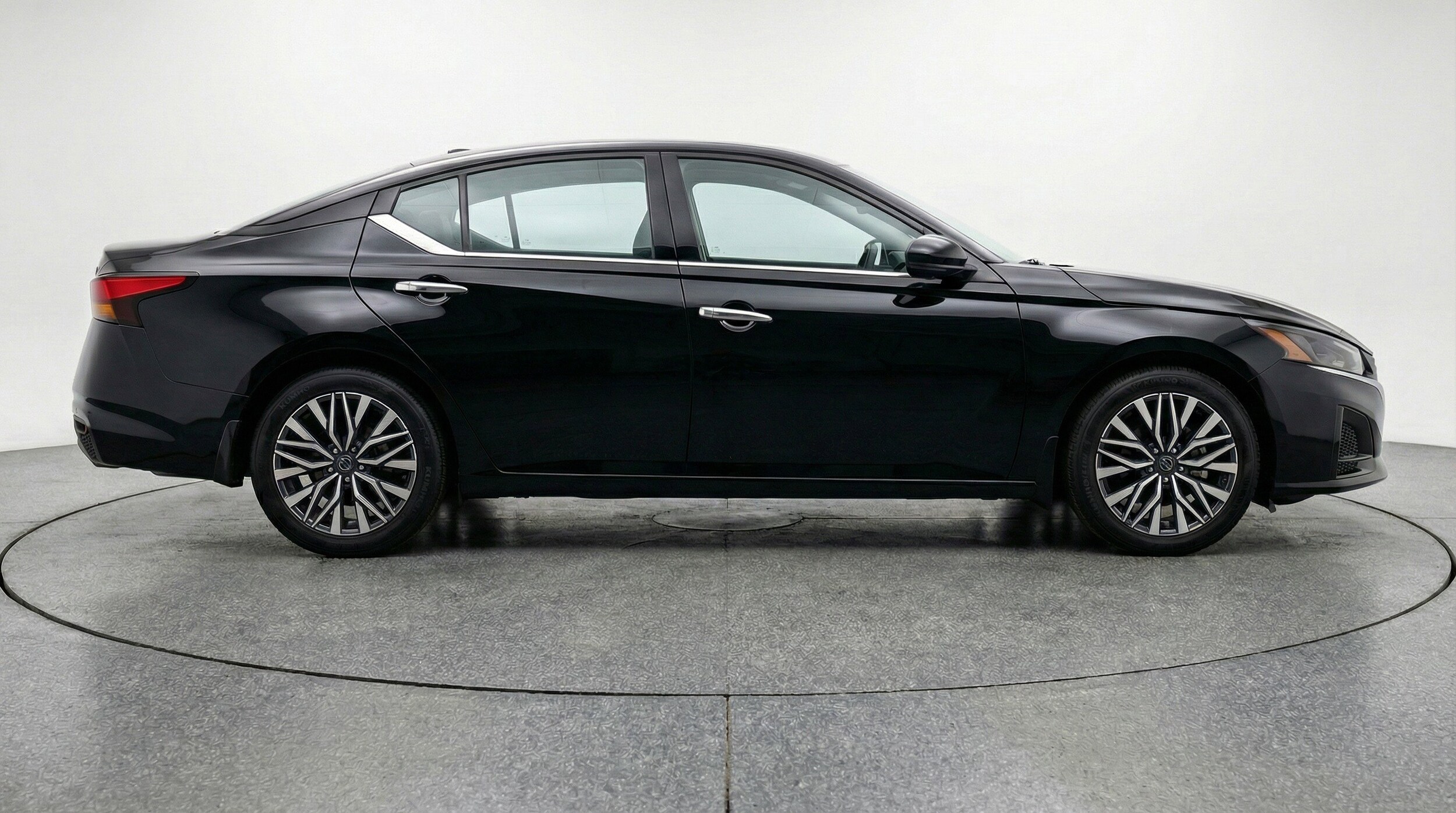 Thumbnail: 2025 Nissan Altima - 11