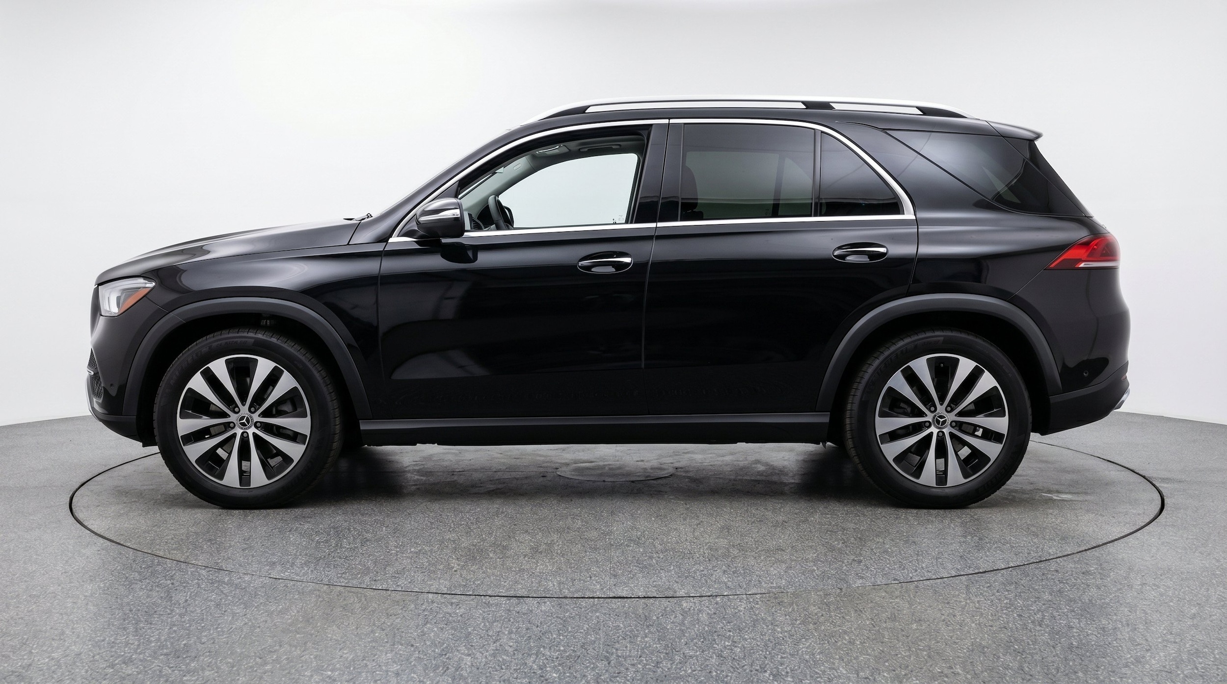 Thumbnail: 2026 Mercedes-Benz GLE - 5