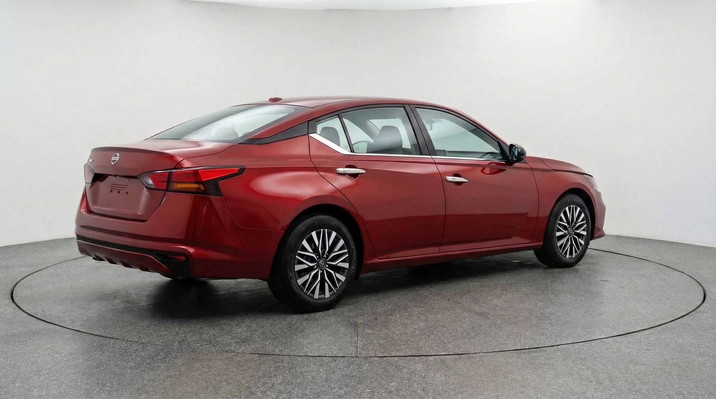 Thumbnail: 2025 Nissan Altima - 9