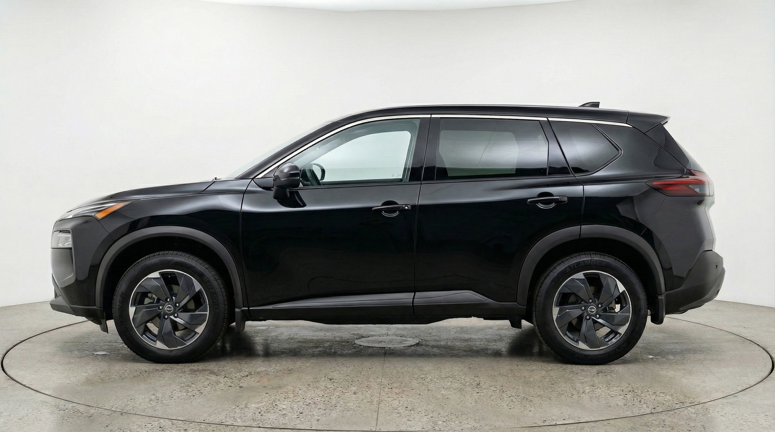 Thumbnail: 2025 Nissan Rogue - 5