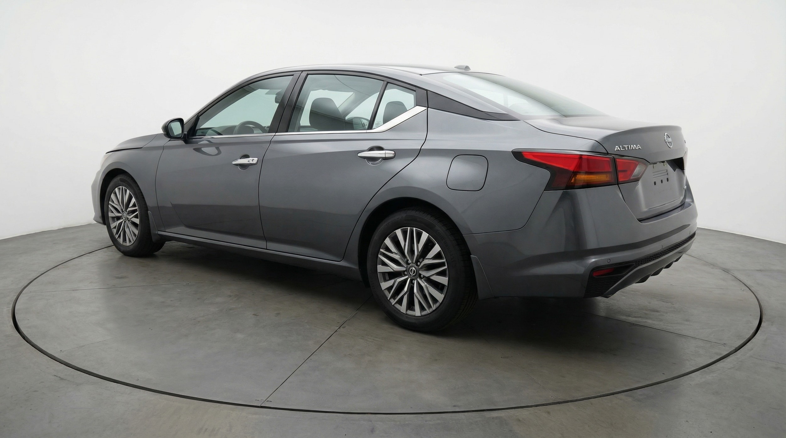 Thumbnail: 2025 Nissan Altima - 5