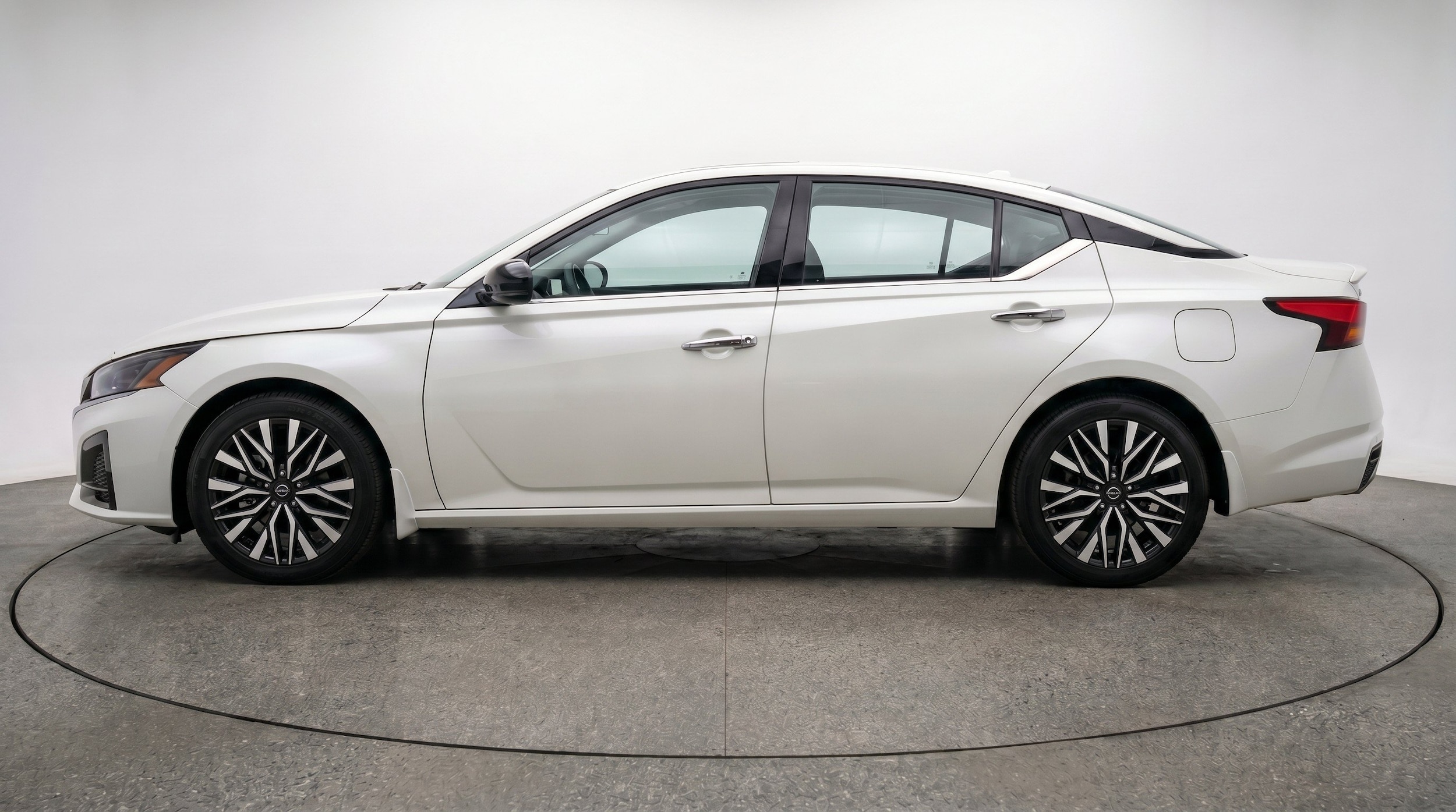 Thumbnail: 2025 Nissan Altima - 5