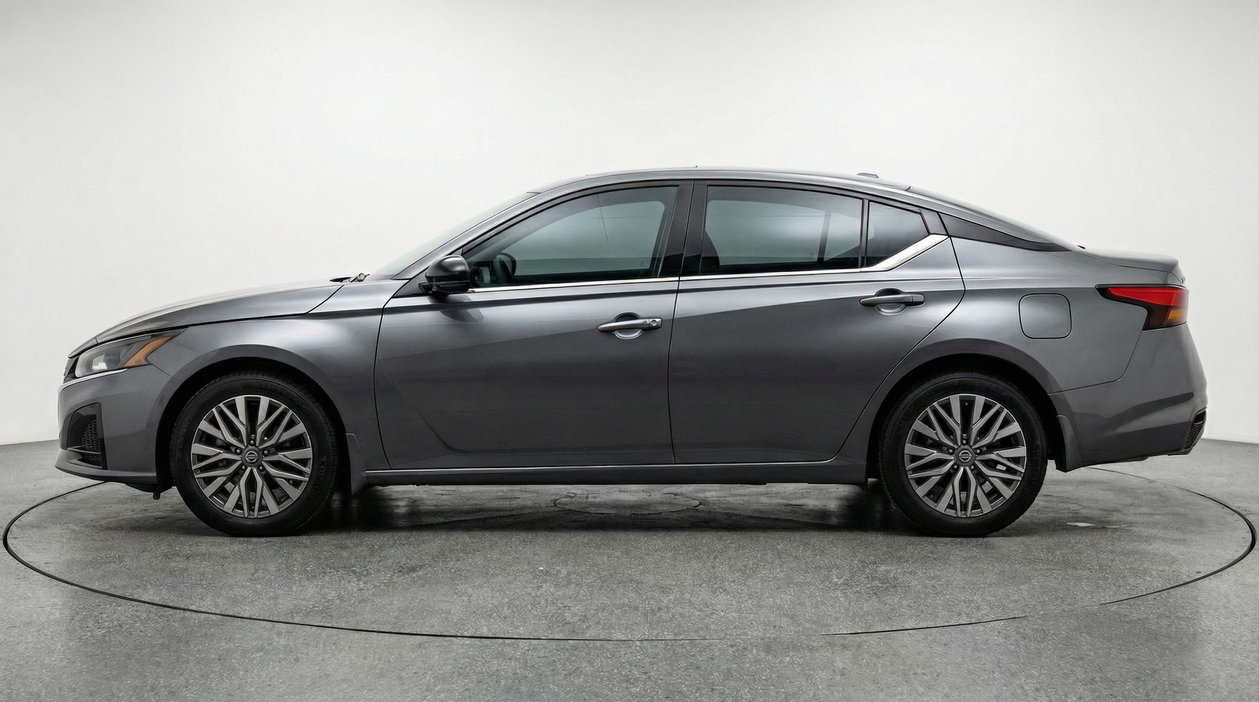 Thumbnail: 2025 Nissan Altima - 4