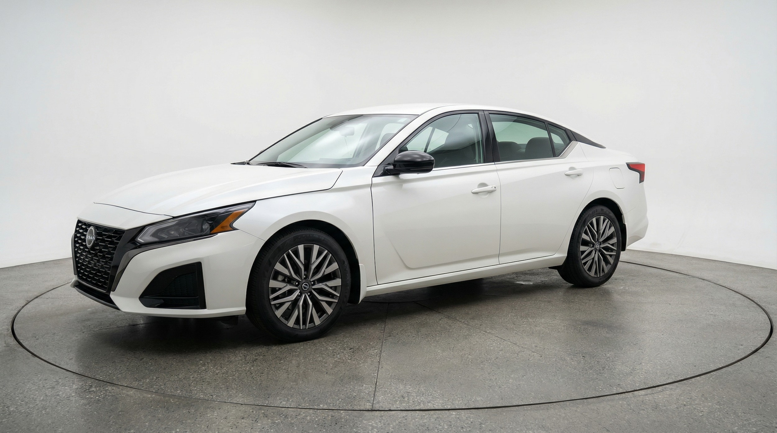 Thumbnail: 2025 Nissan Altima - 3