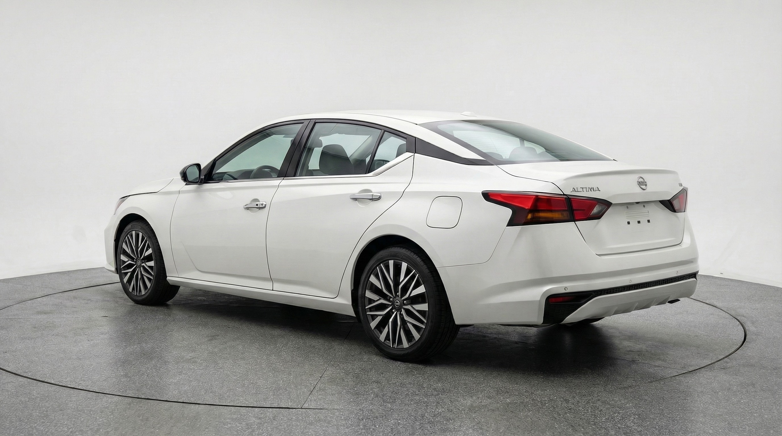 Thumbnail: 2025 Nissan Altima - 5