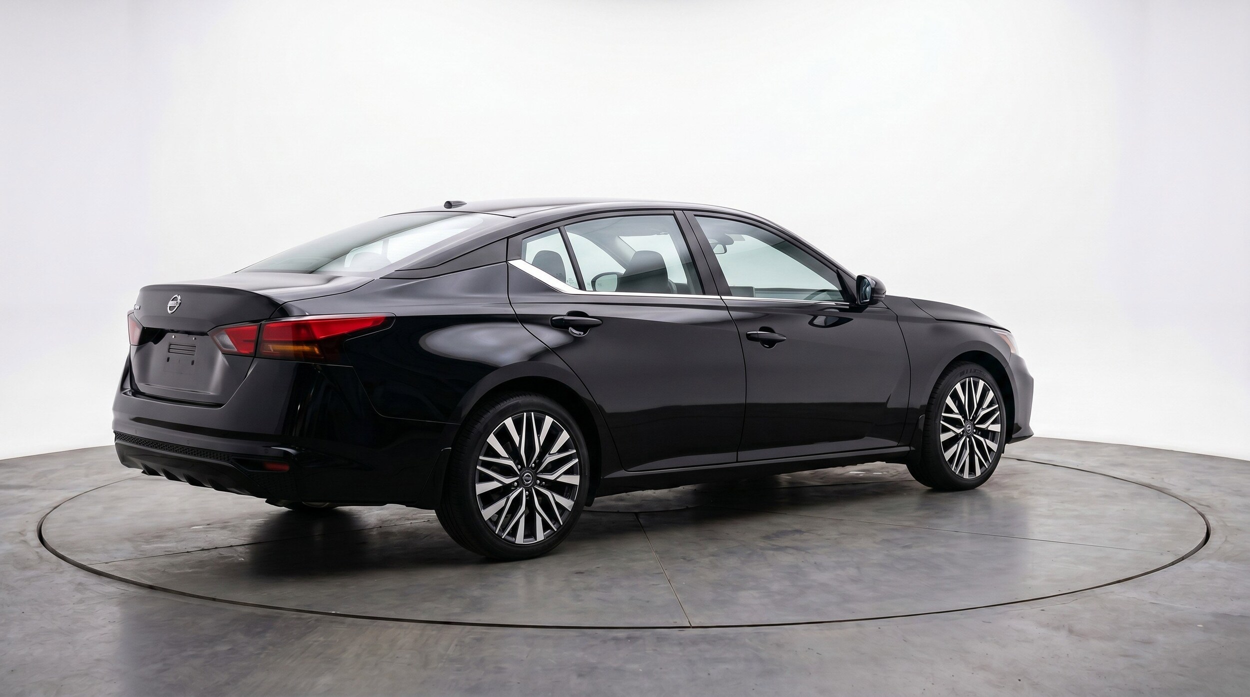 Thumbnail: 2025 Nissan Altima - 9