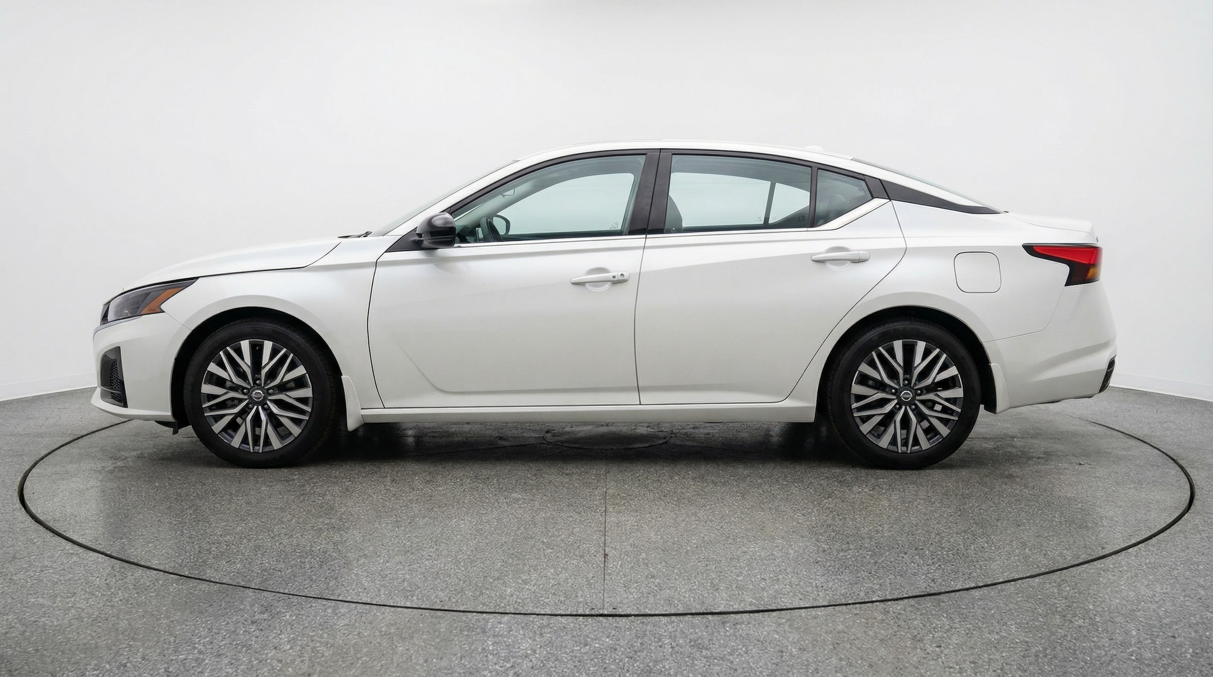 Thumbnail: 2025 Nissan Altima - 4