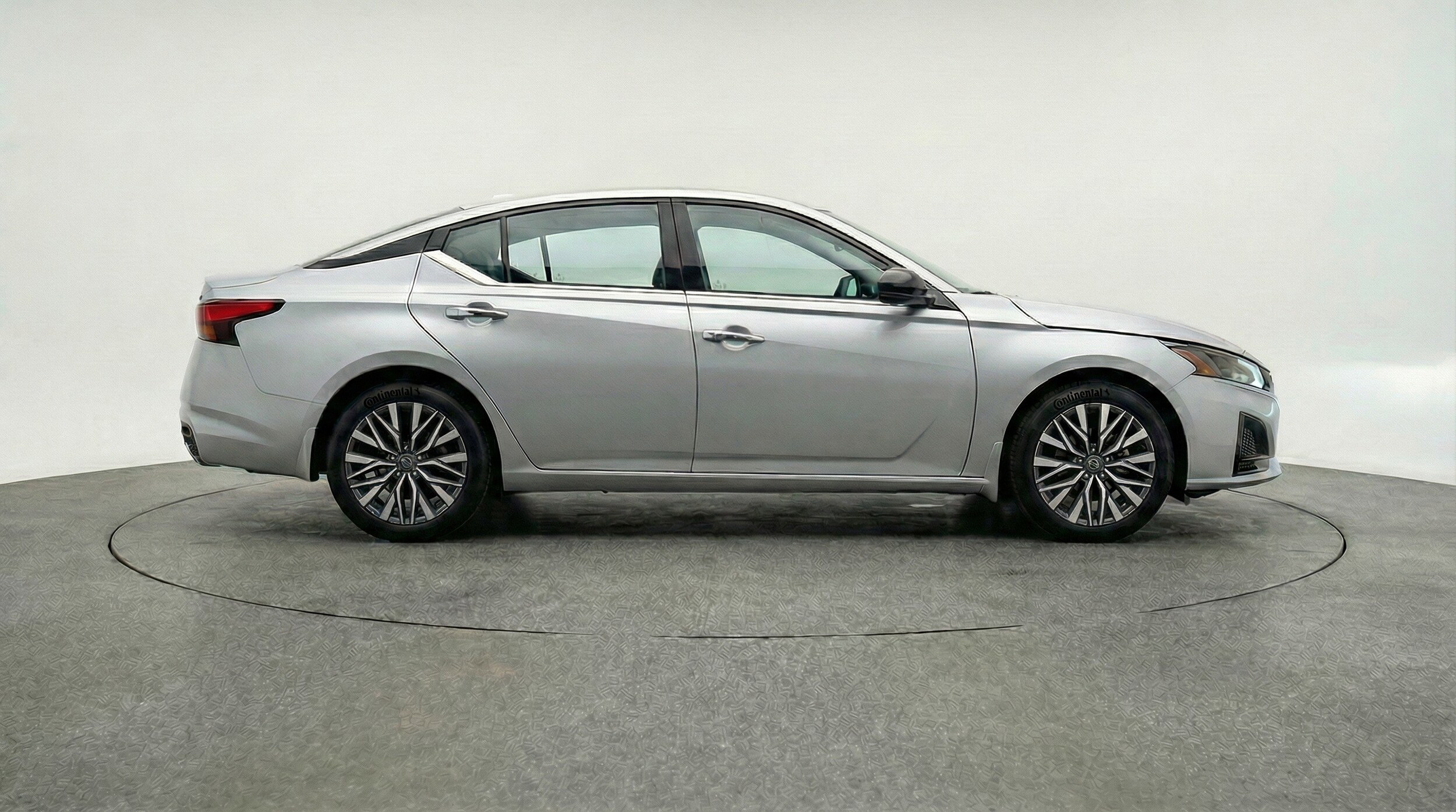 Thumbnail: 2025 Nissan Altima - 11