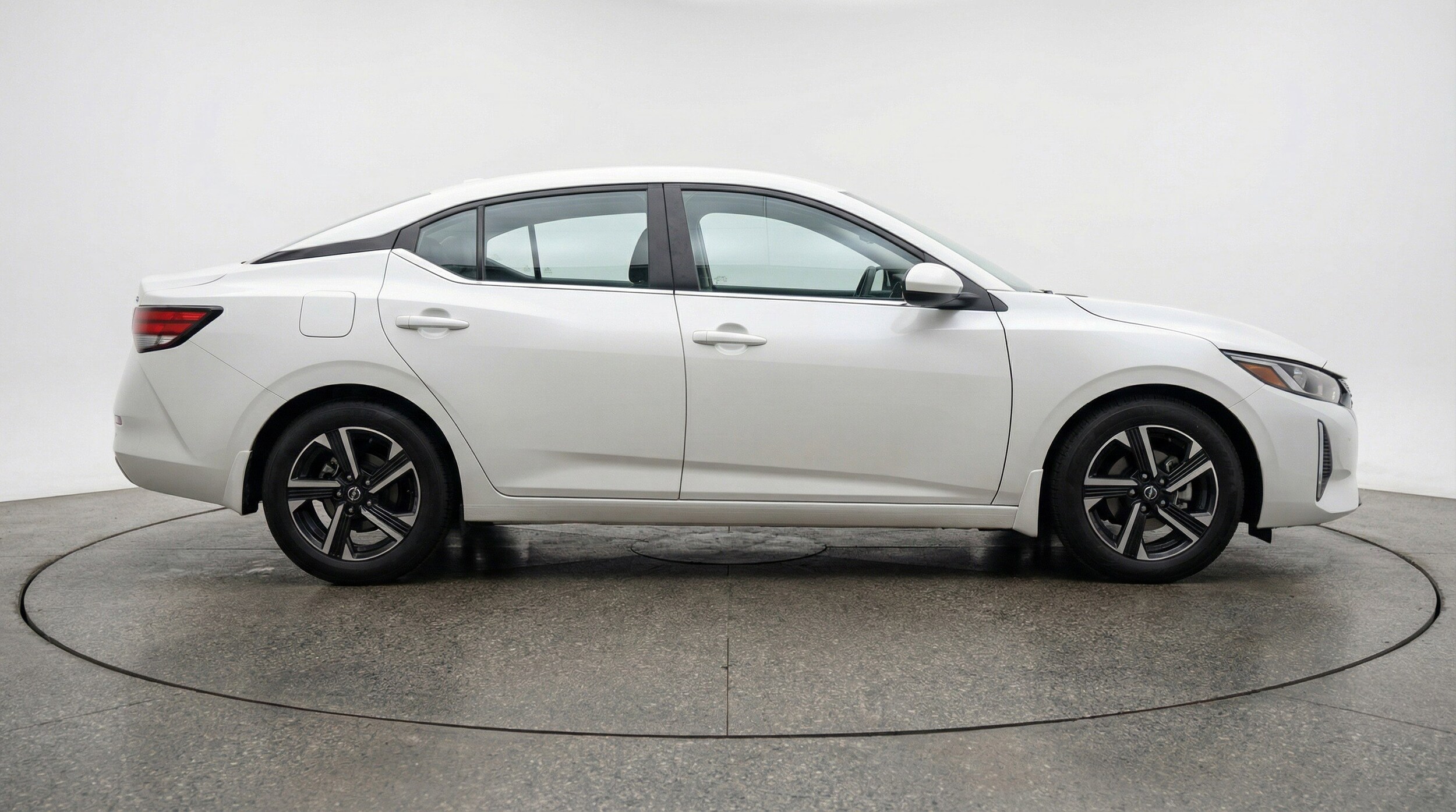 Thumbnail: 2025 Nissan Sentra - 11