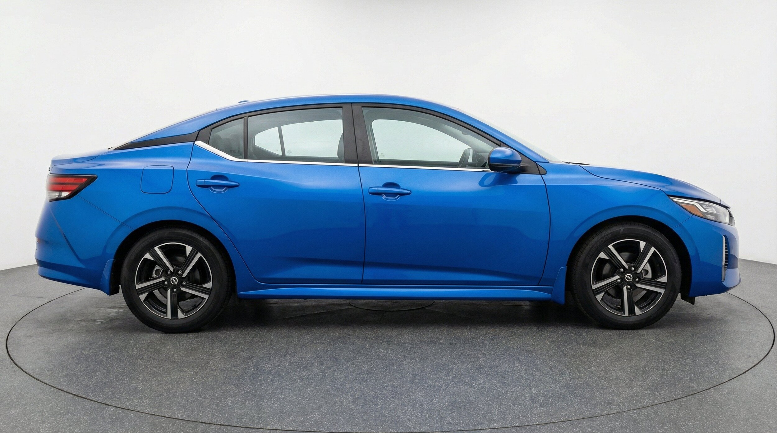 Thumbnail: 2025 Nissan Sentra - 11