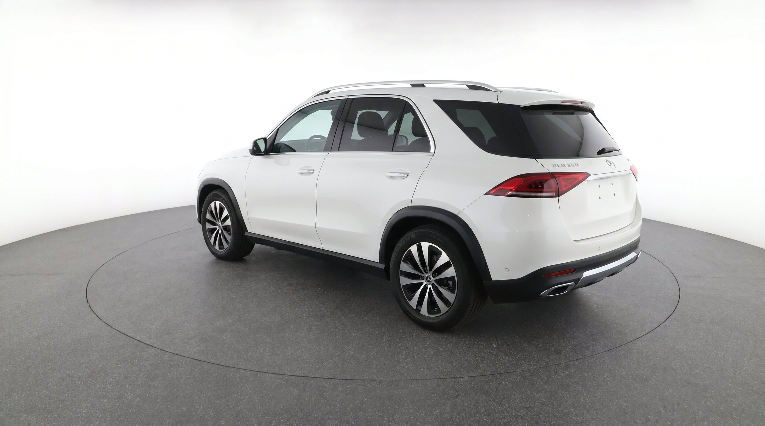 Thumbnail: 2026 Mercedes-Benz GLE - 6