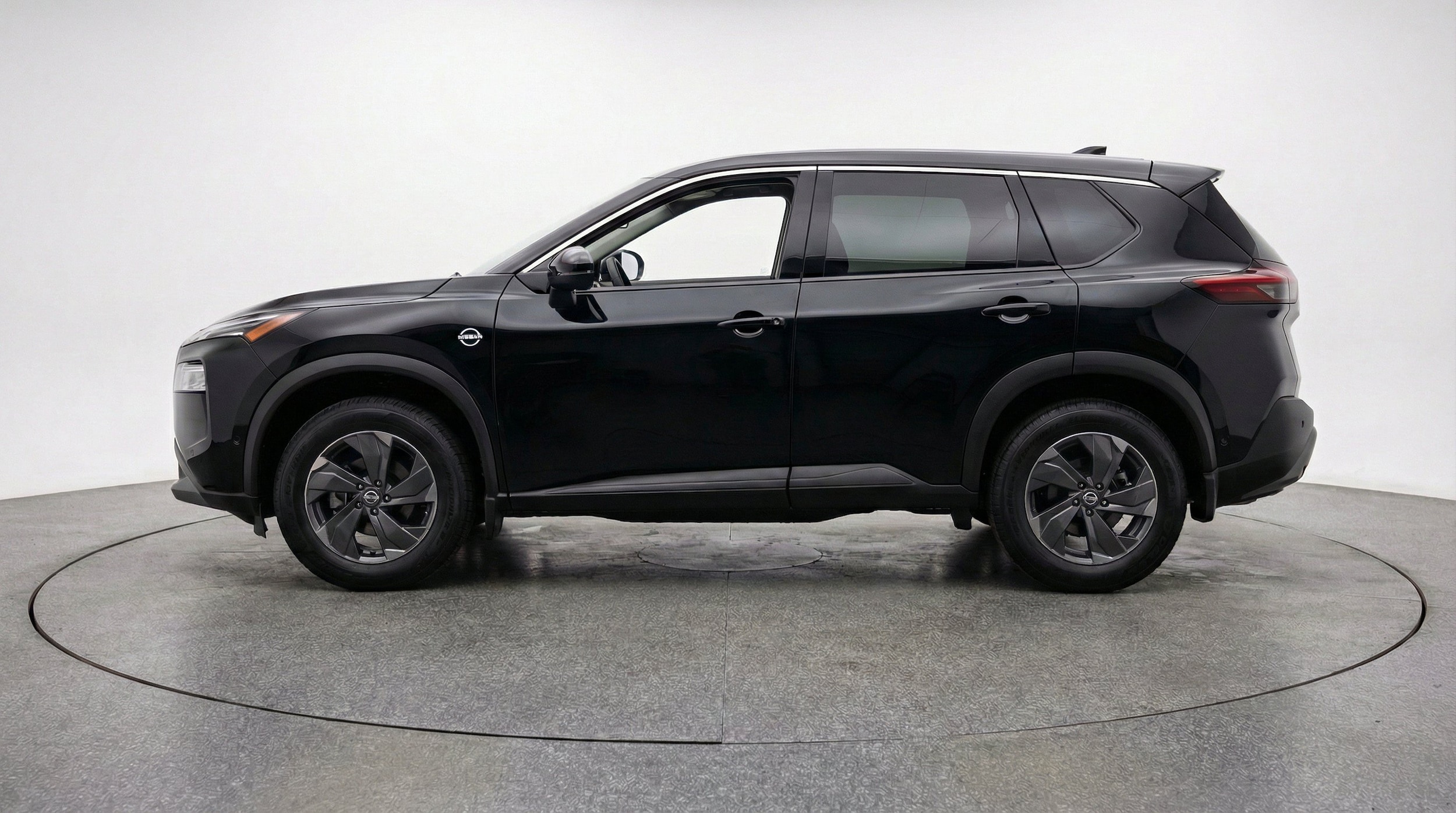 Thumbnail: 2025 Nissan Rogue - 5