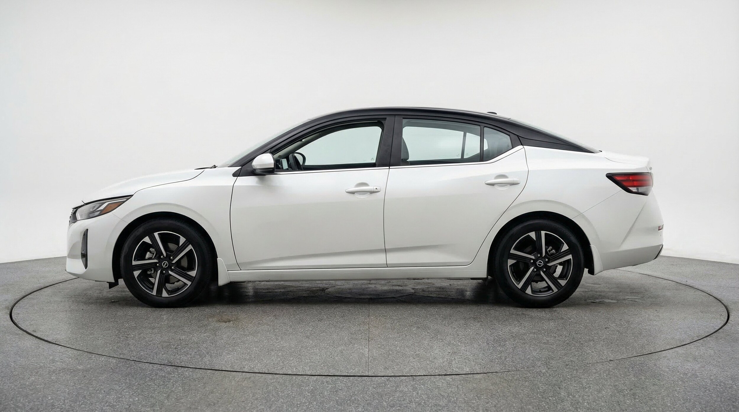 Thumbnail: 2025 Nissan Sentra - 5