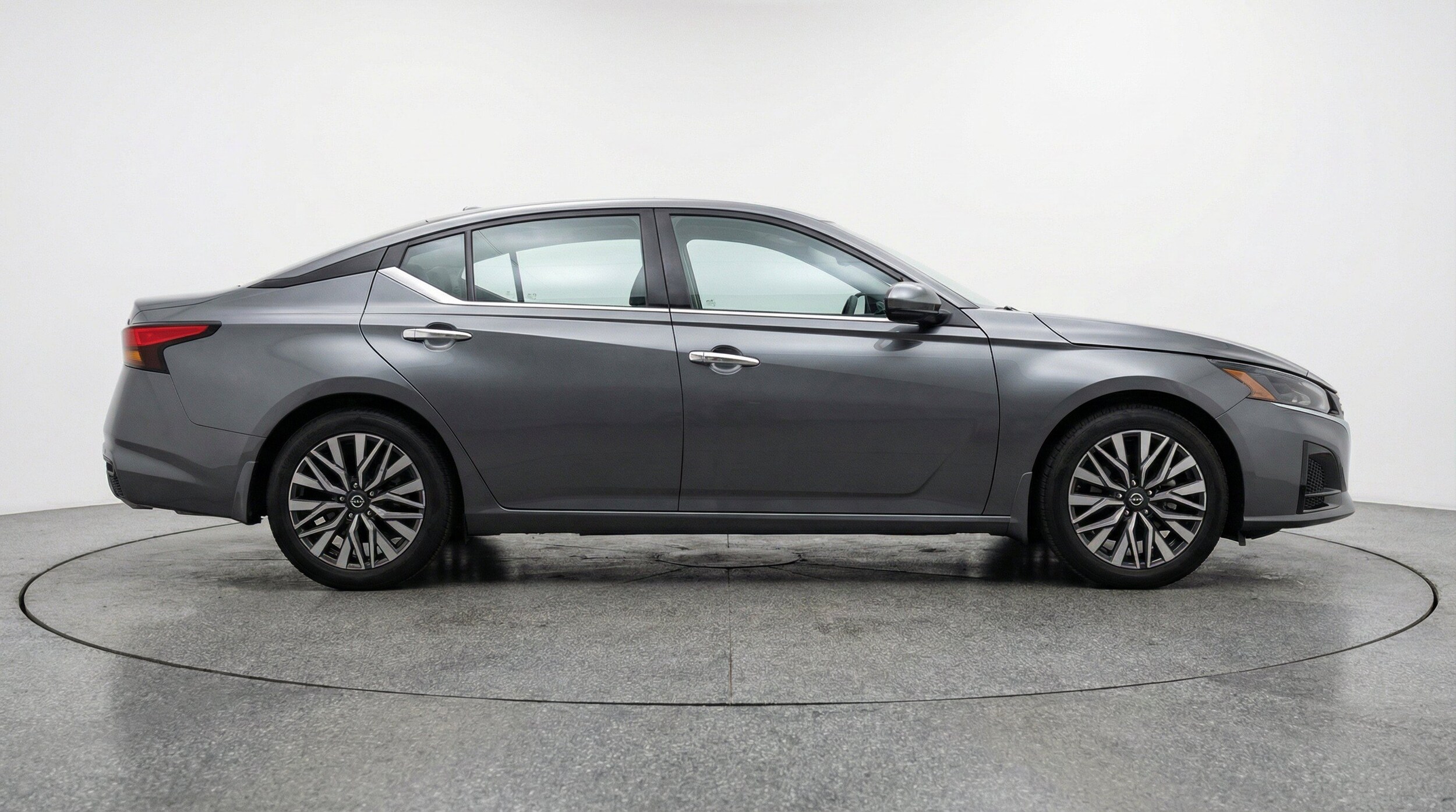 Thumbnail: 2025 Nissan Altima - 10