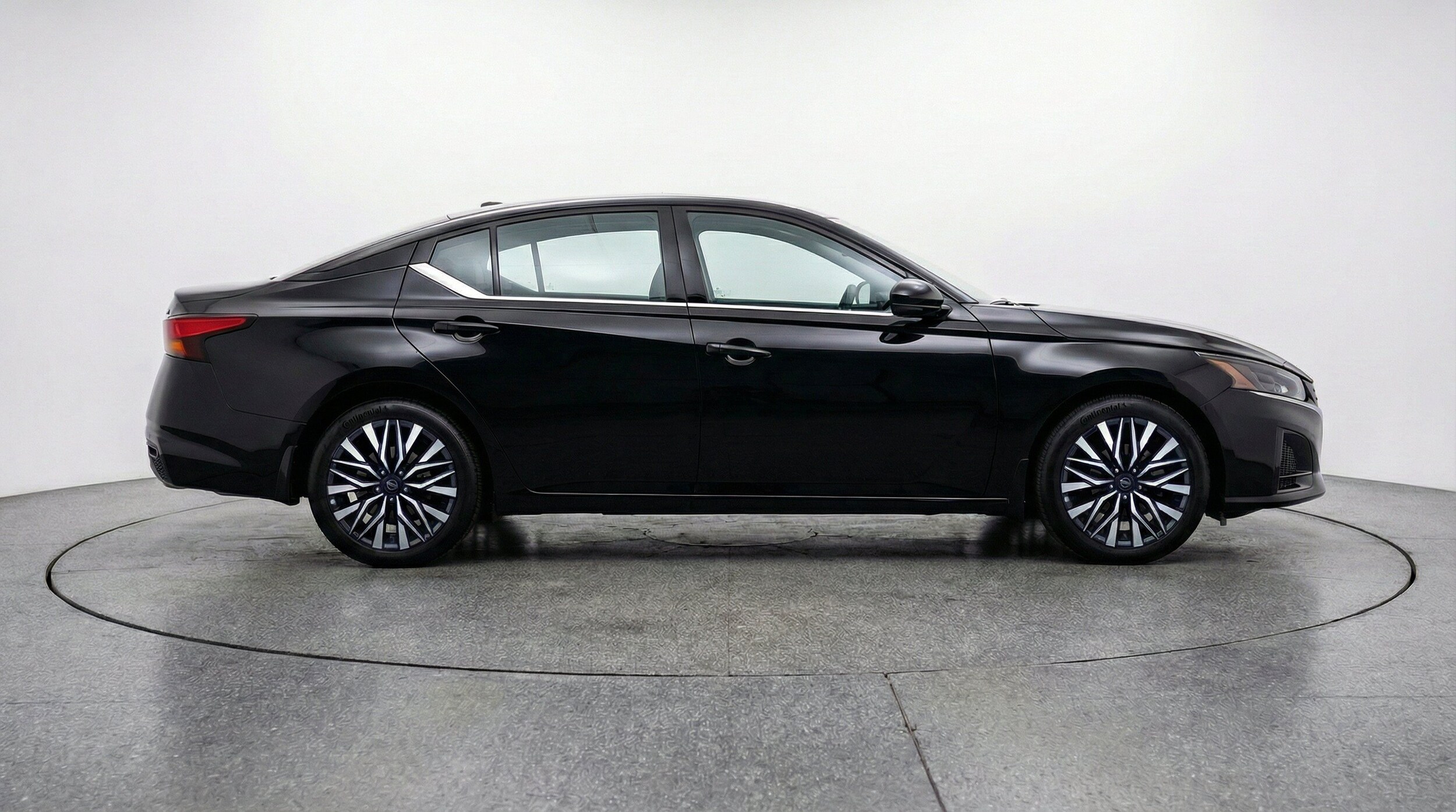 Thumbnail: 2025 Nissan Altima - 11