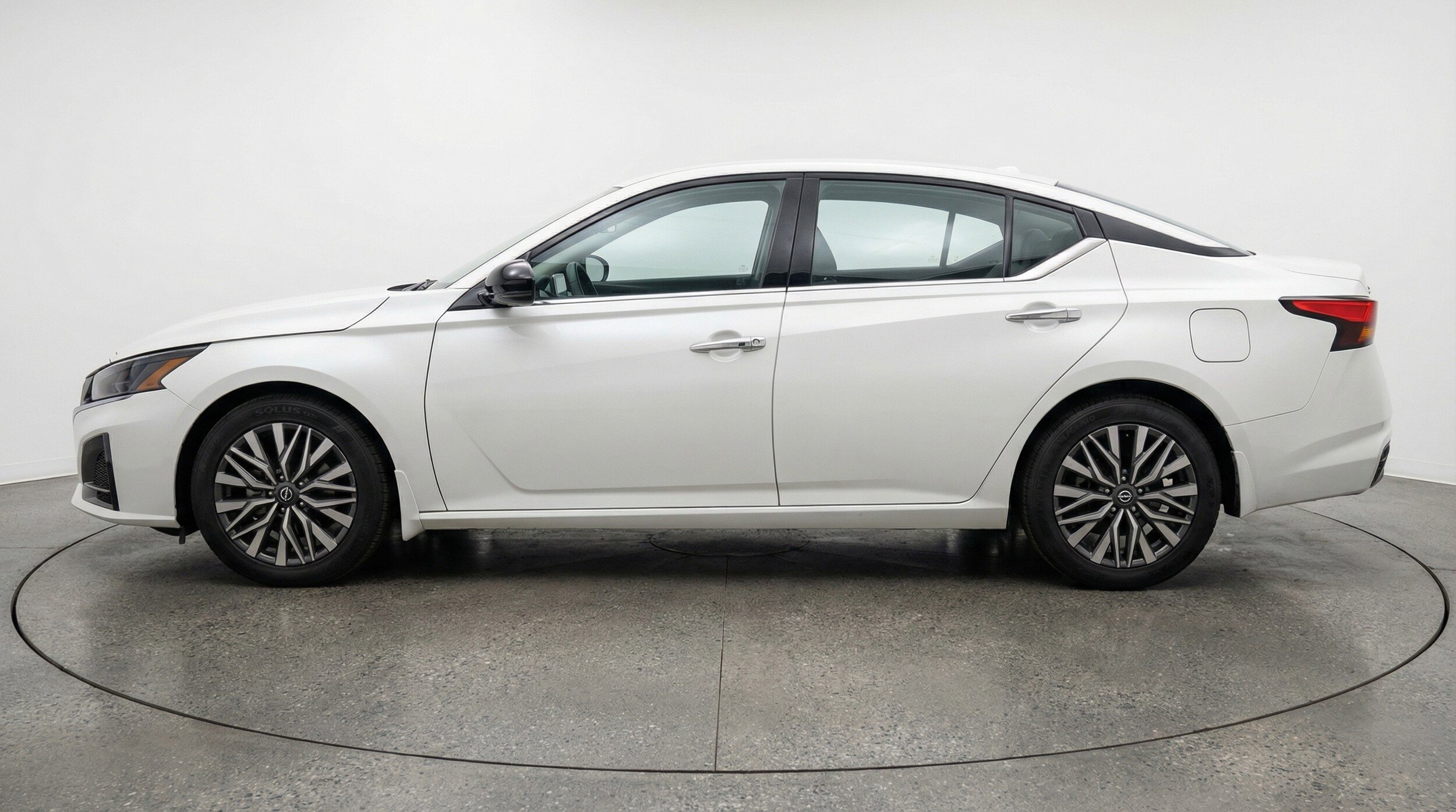 Thumbnail: 2025 Nissan Altima - 5