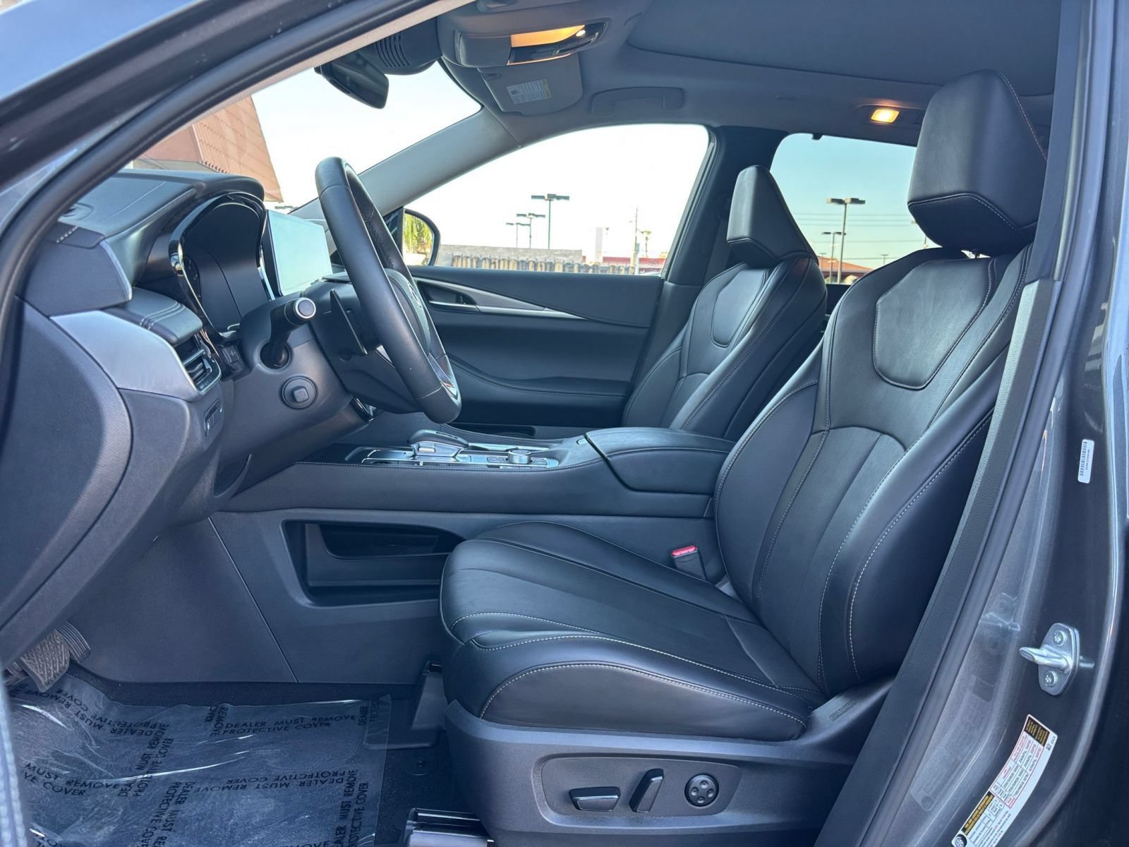 Thumbnail: 2026 INFINITI QX60 - 25