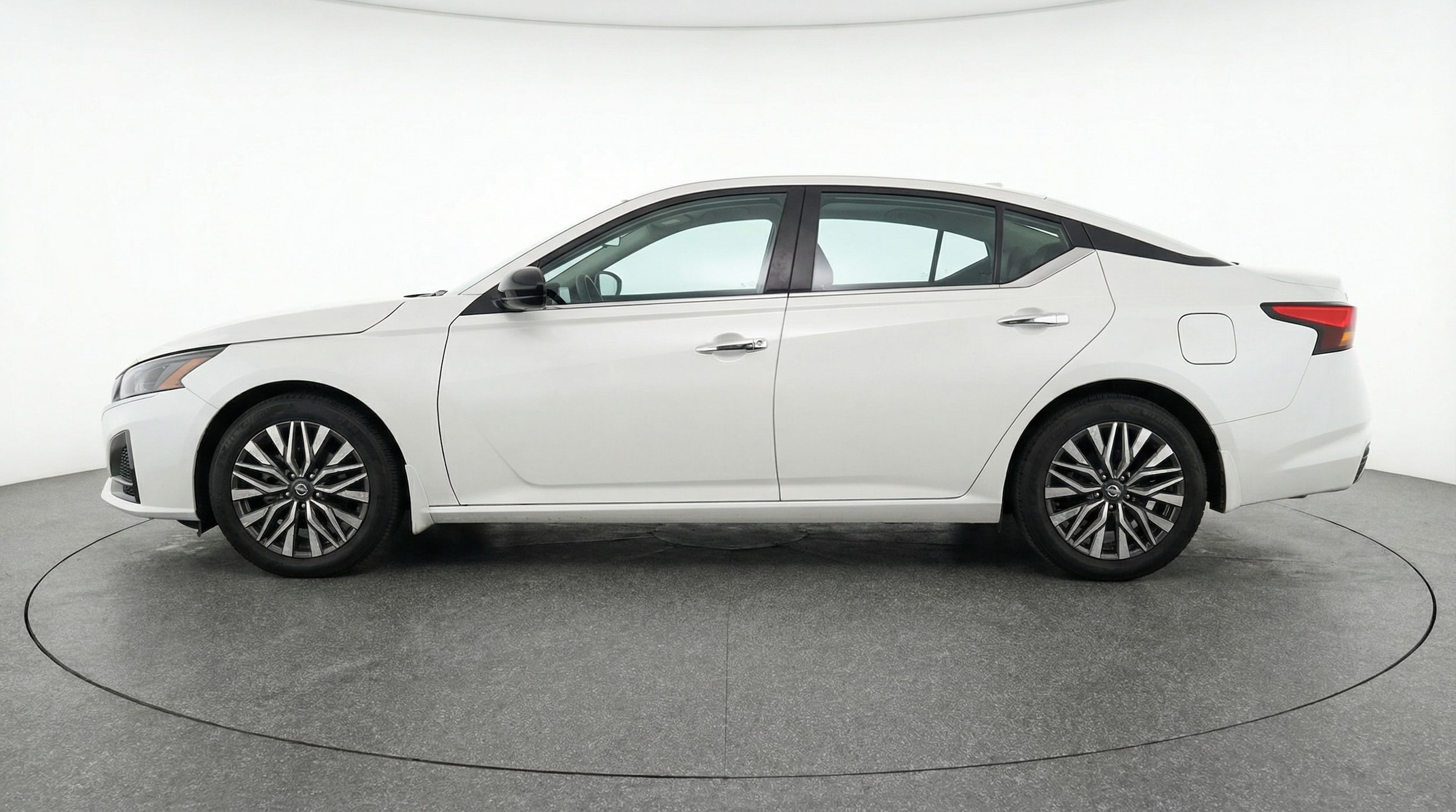 Thumbnail: 2025 Nissan Altima - 4