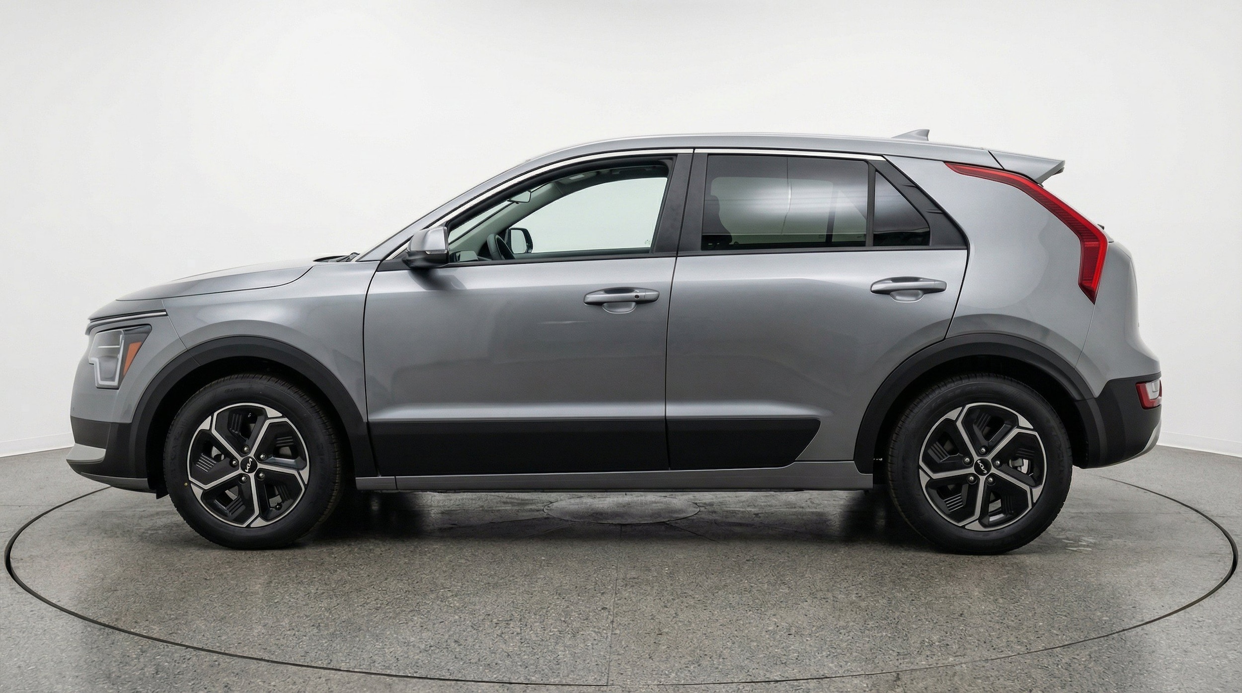 Thumbnail: 2026 Kia Niro - 5
