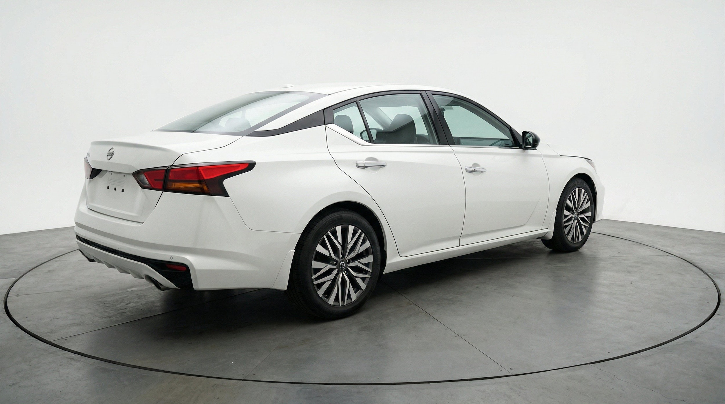 Thumbnail: 2025 Nissan Altima - 9
