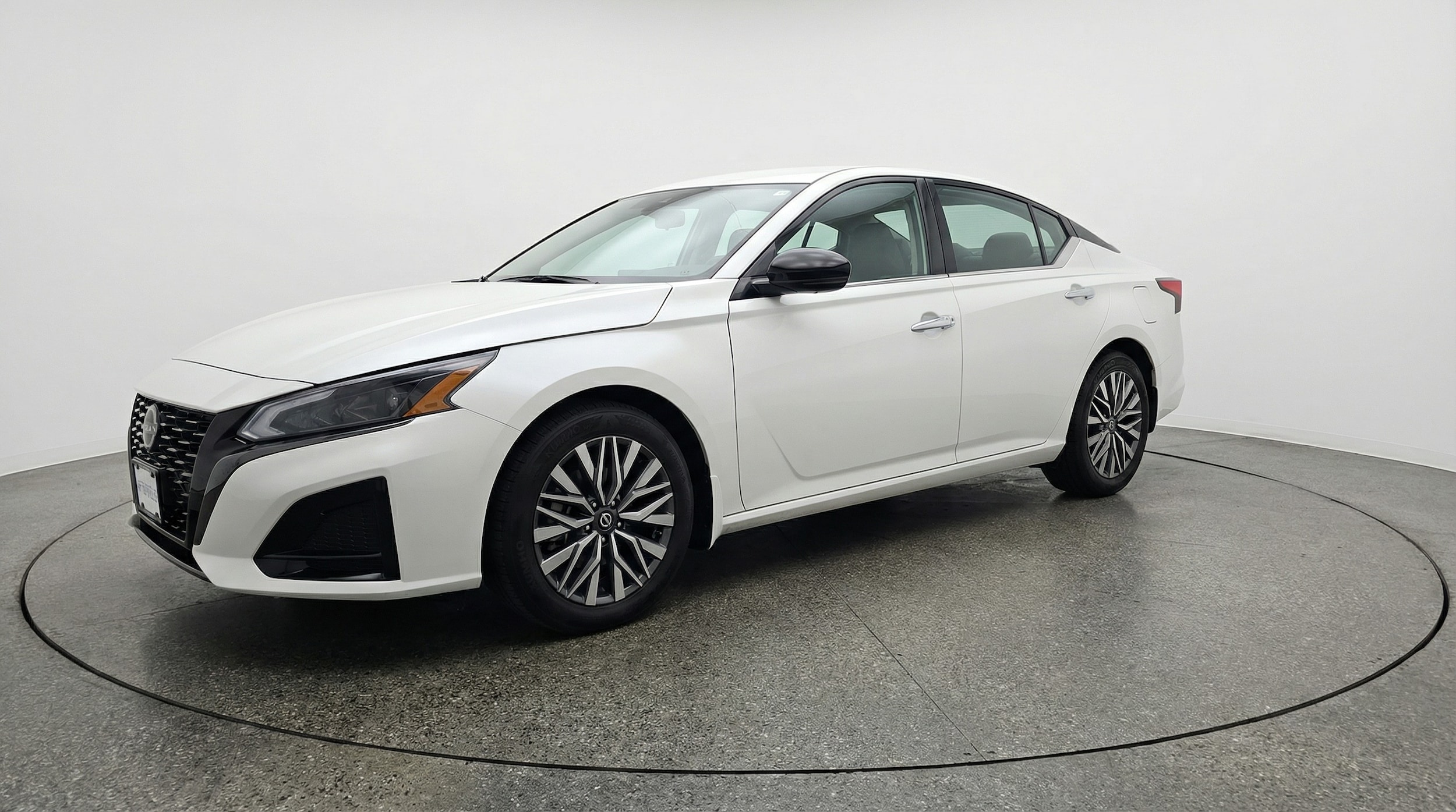 Thumbnail: 2025 Nissan Altima - 3