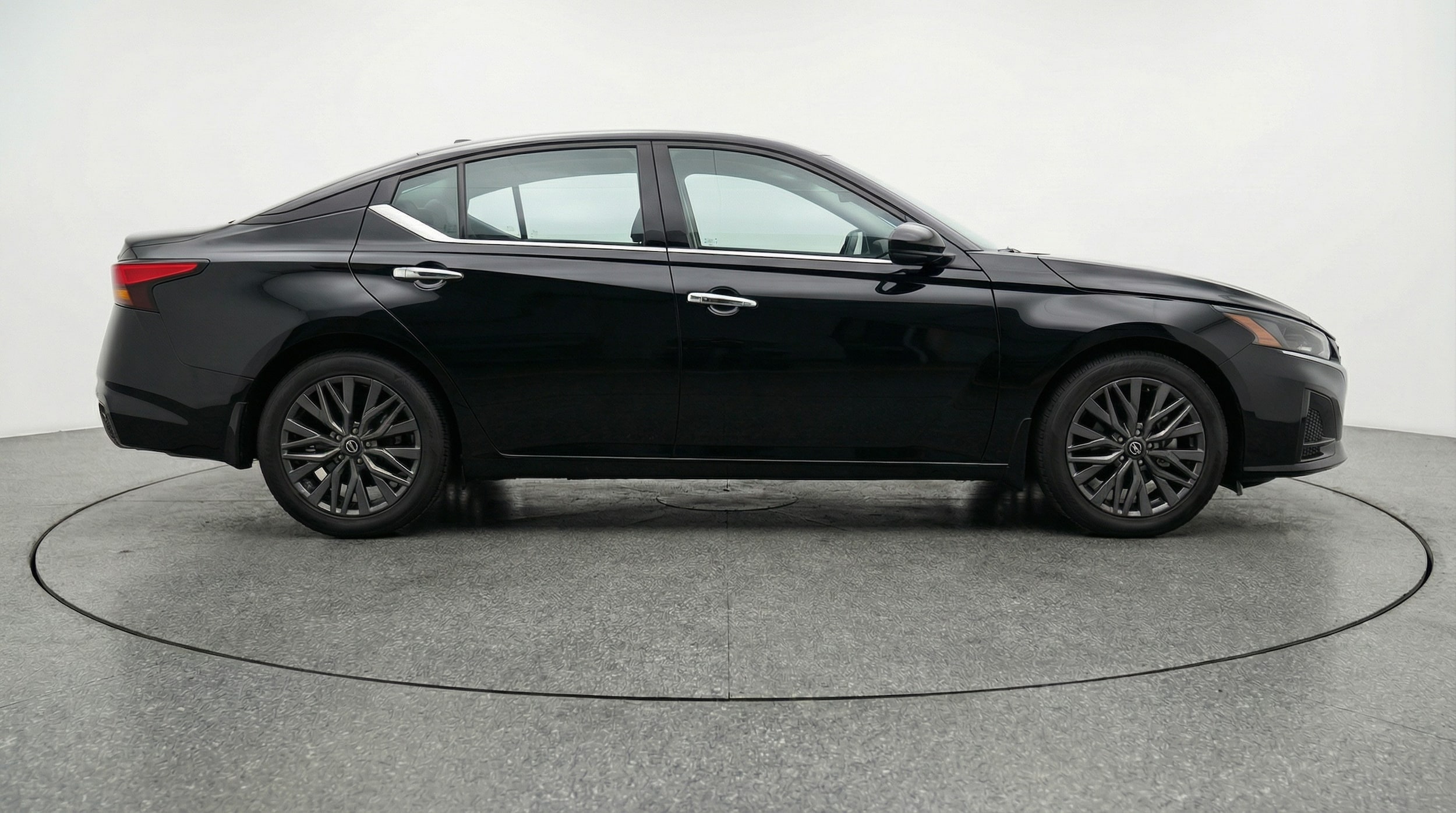 Thumbnail: 2025 Nissan Altima - 8