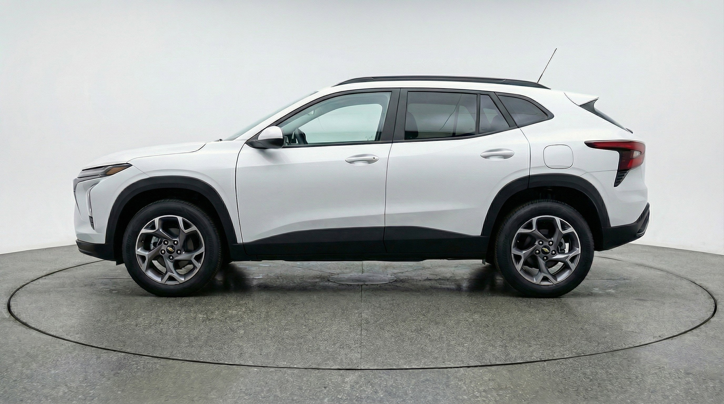 Thumbnail: 2025 Chevrolet Trax - 5