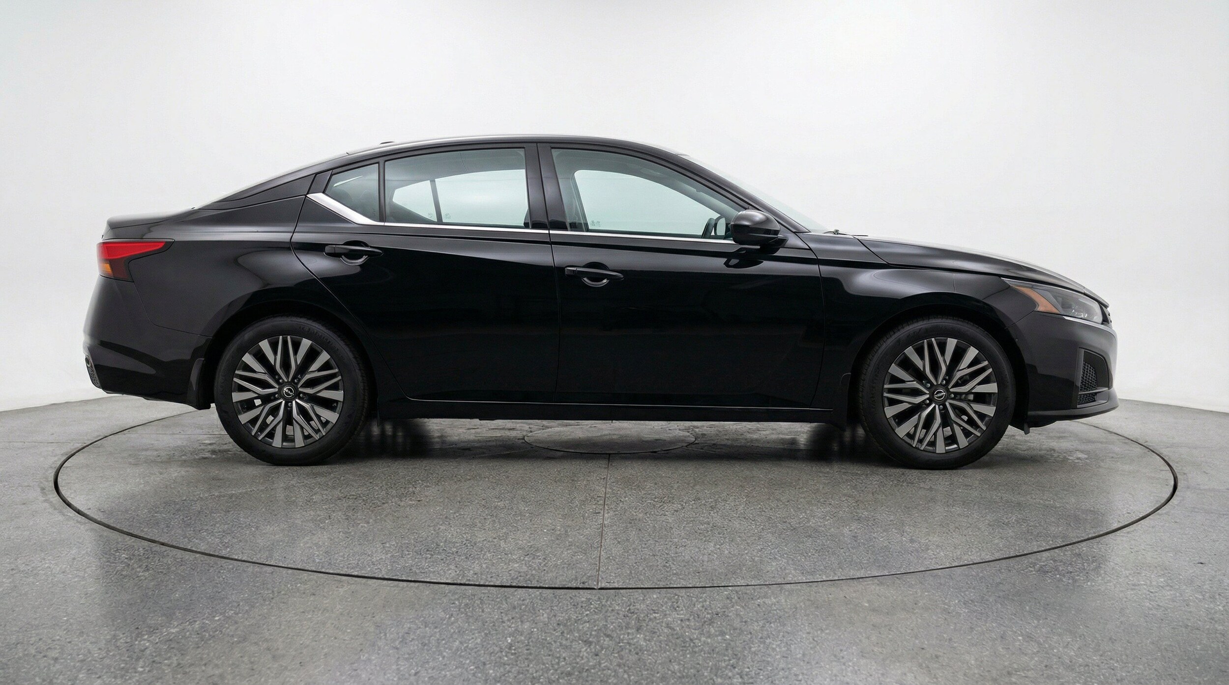 Thumbnail: 2025 Nissan Altima - 10
