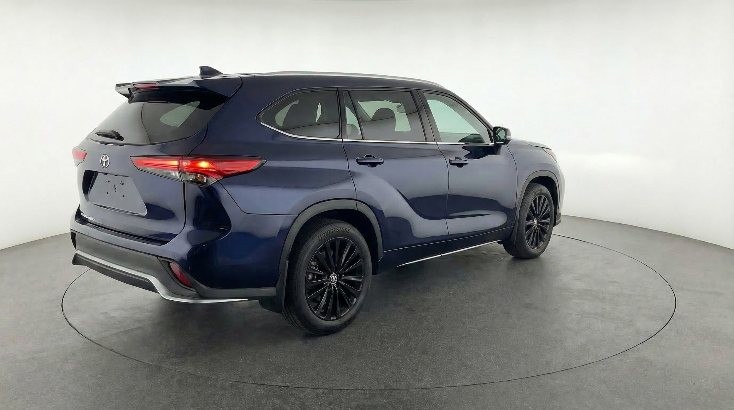 Thumbnail: 2025 Toyota Highlander - 9