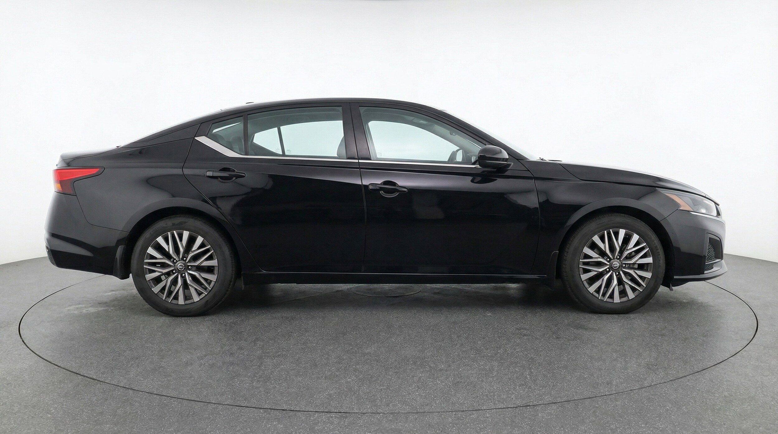 Thumbnail: 2025 Nissan Altima - 11