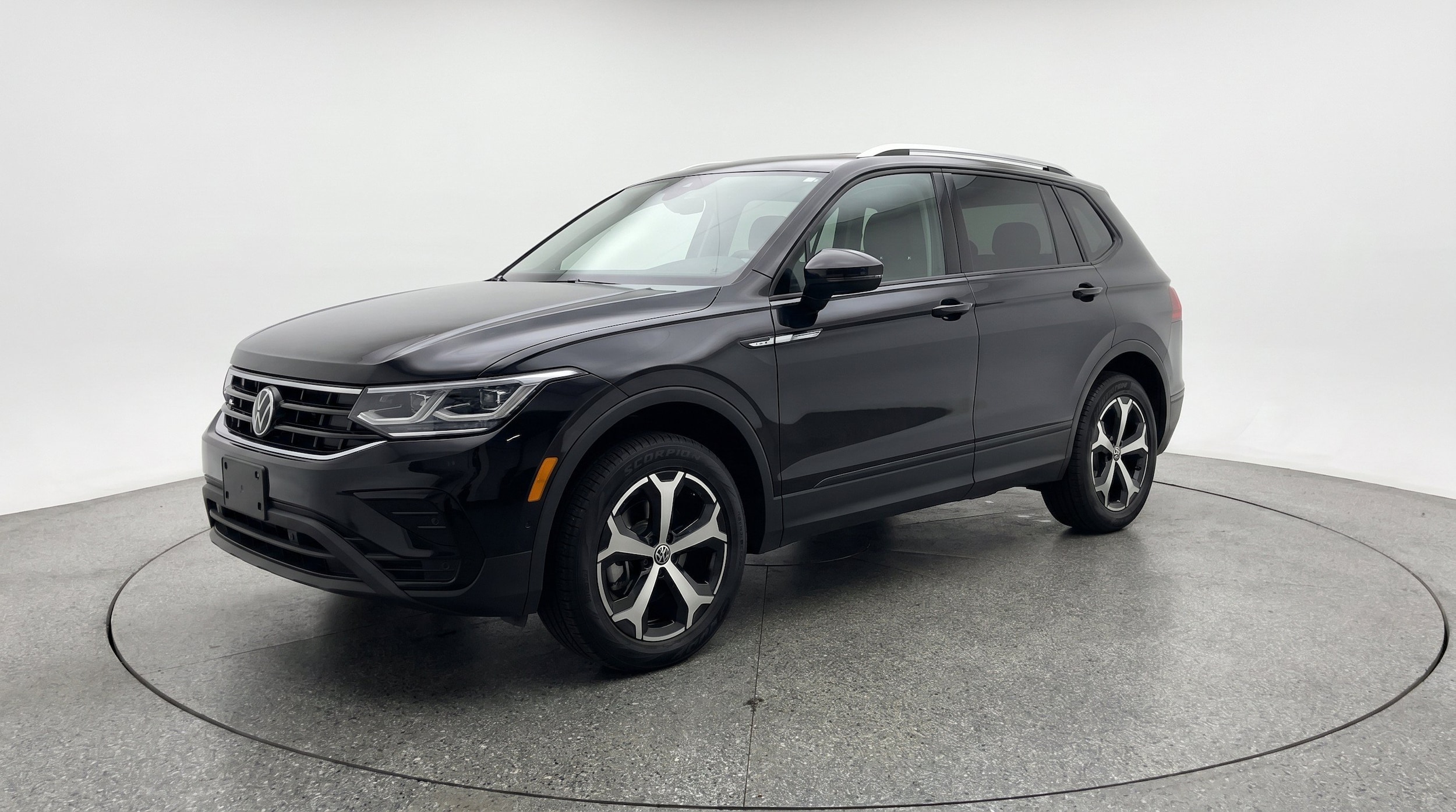 Thumbnail: 2026 Volkswagen Tiguan - 3
