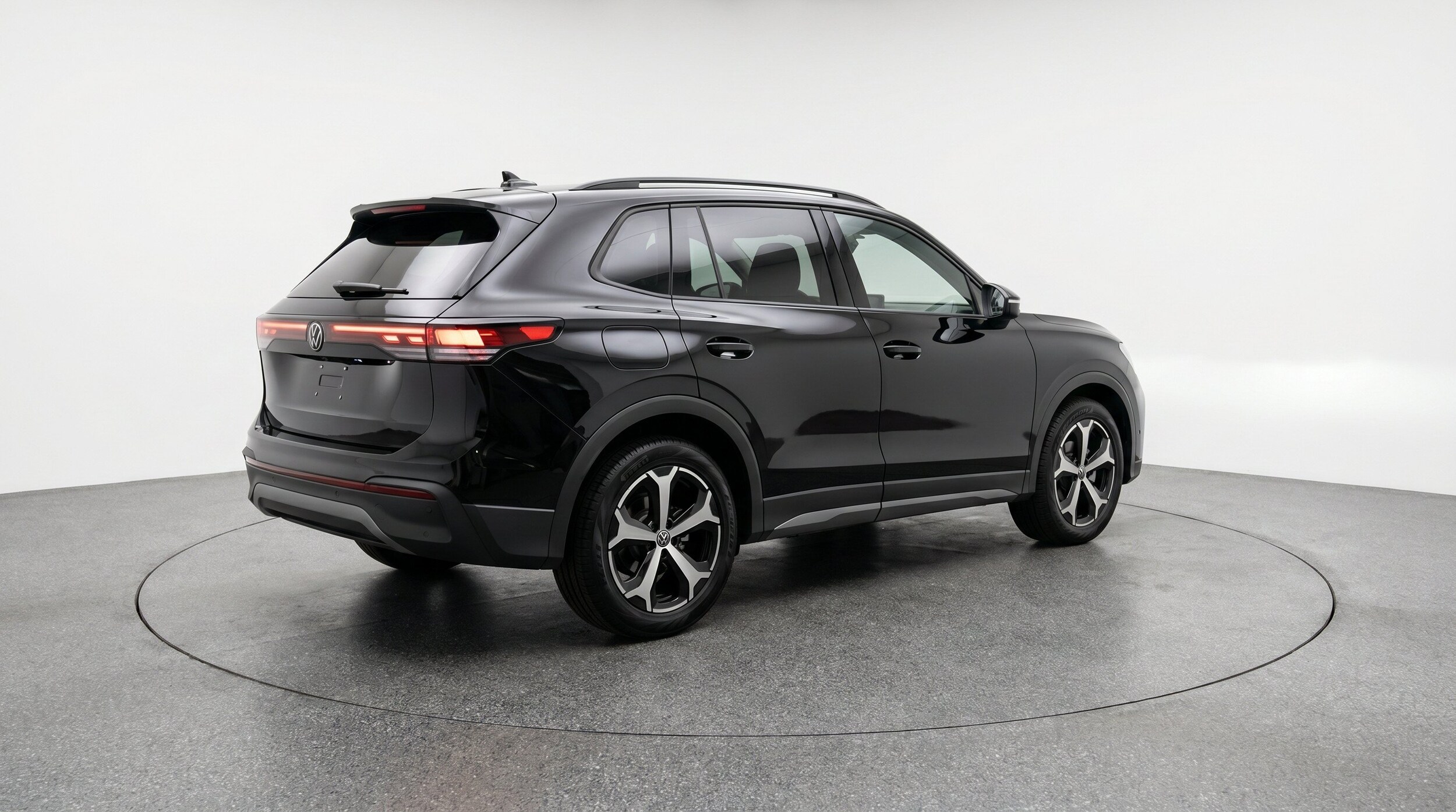 Thumbnail: 2026 Volkswagen Tiguan - 9