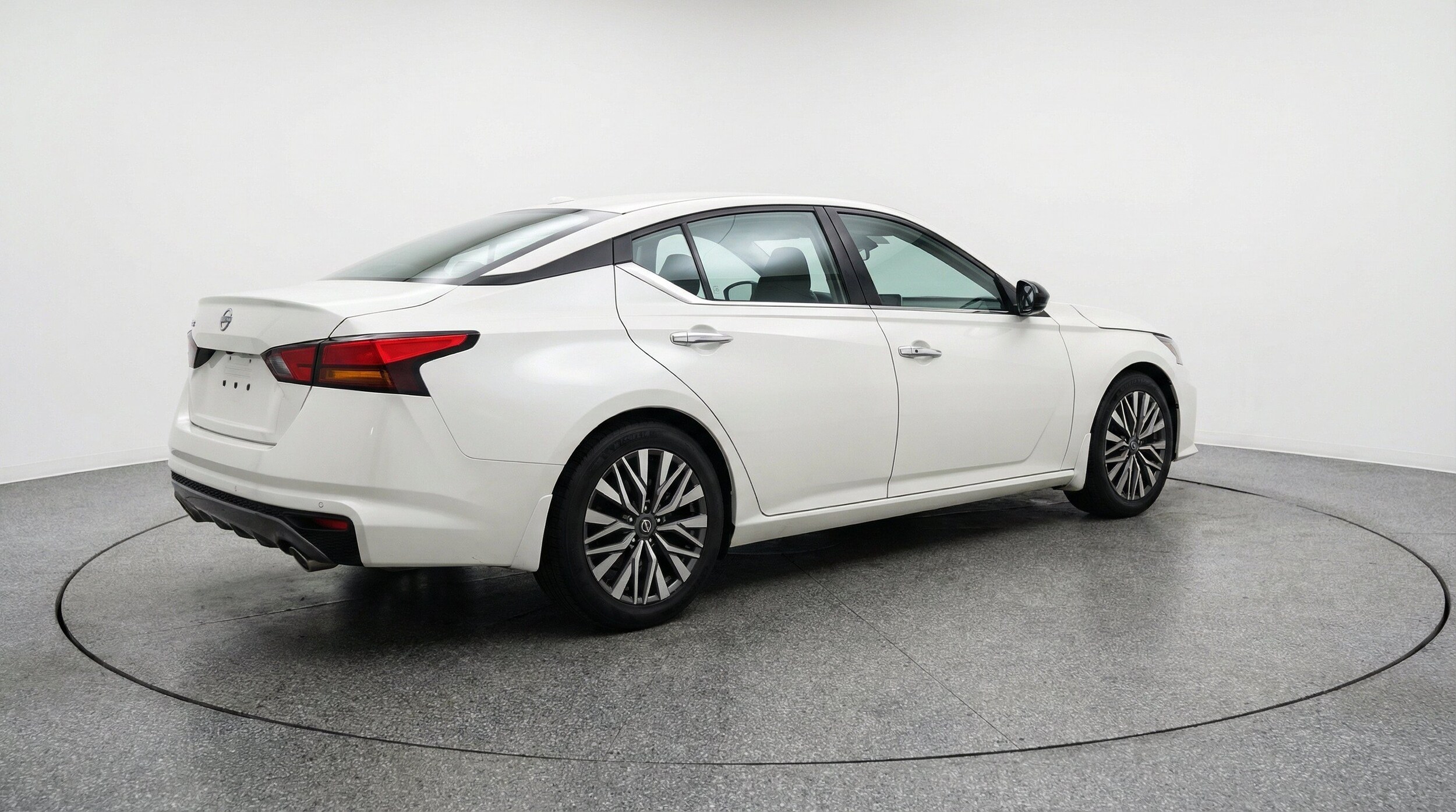 Thumbnail: 2025 Nissan Altima - 9