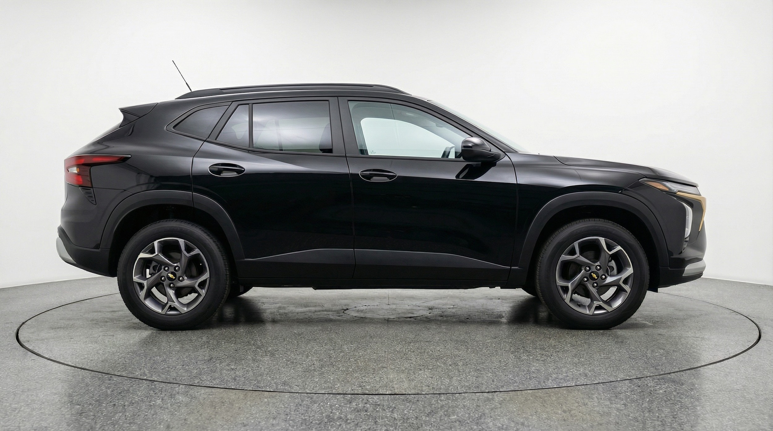 Thumbnail: 2025 Chevrolet Trax - 8