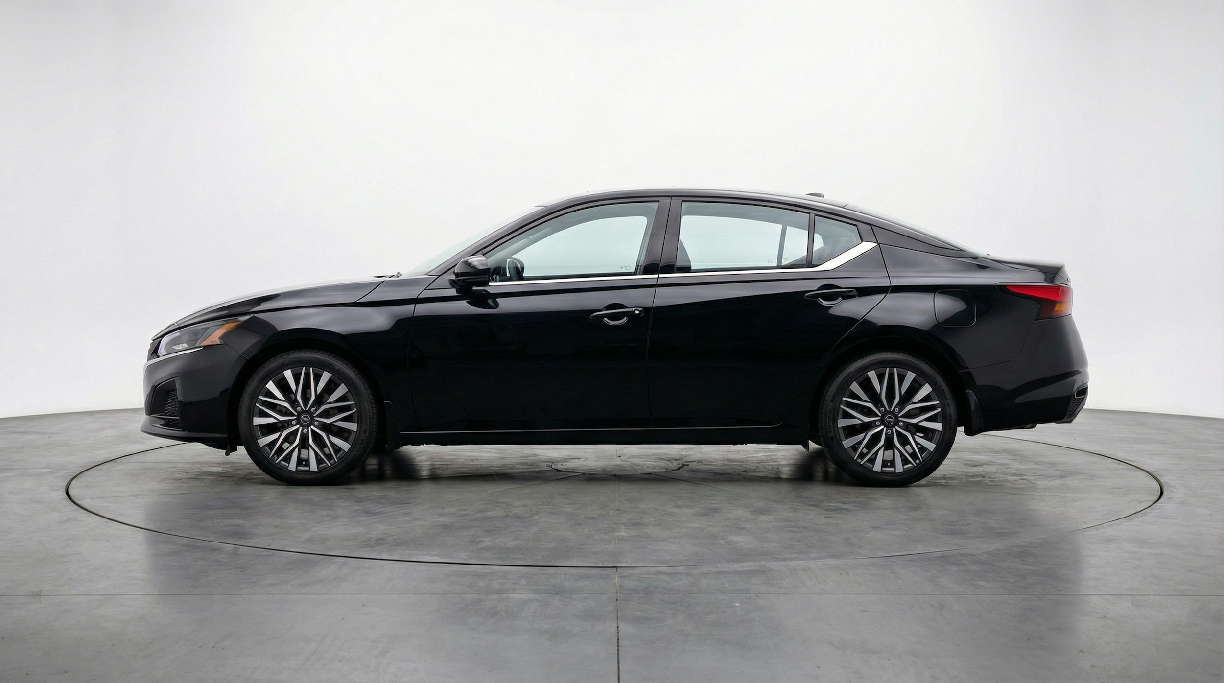 Thumbnail: 2025 Nissan Altima - 4