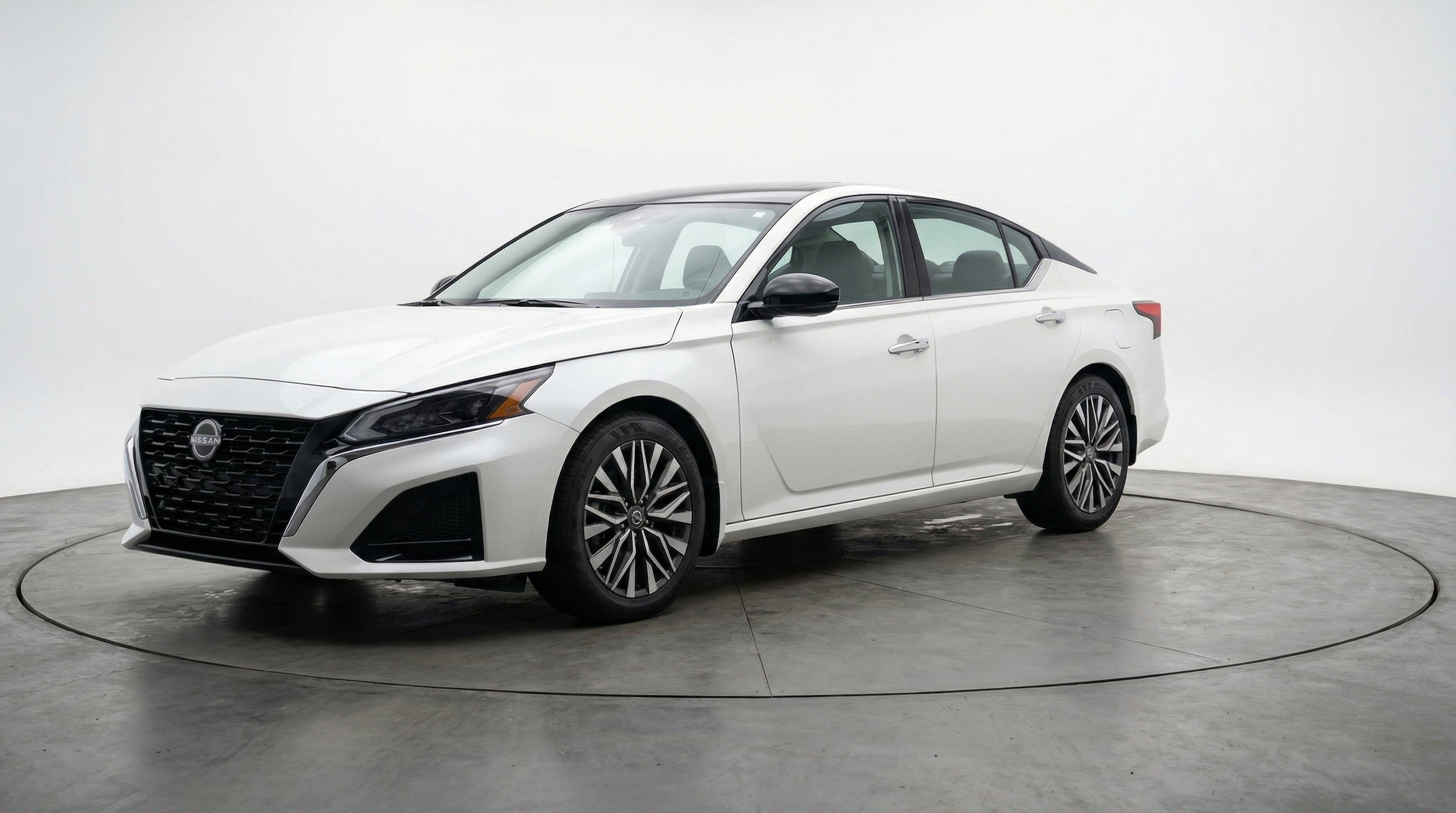 Thumbnail: 2025 Nissan Altima - 3