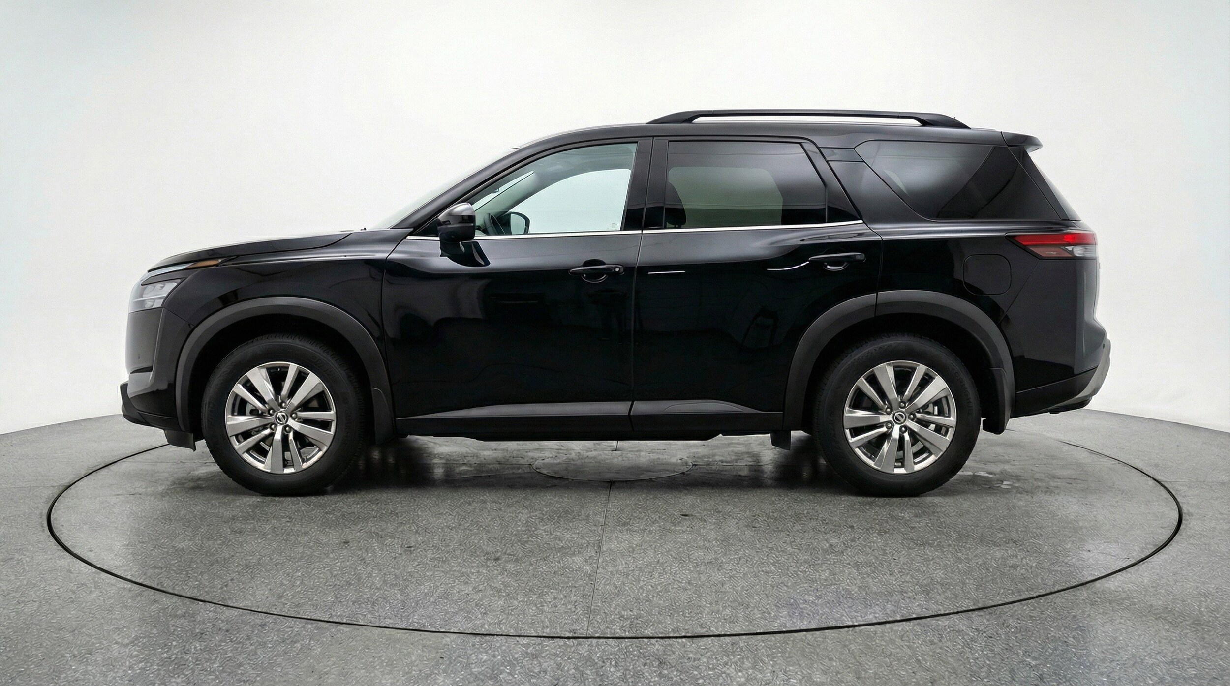 Thumbnail: 2025 Nissan Pathfinder - 5