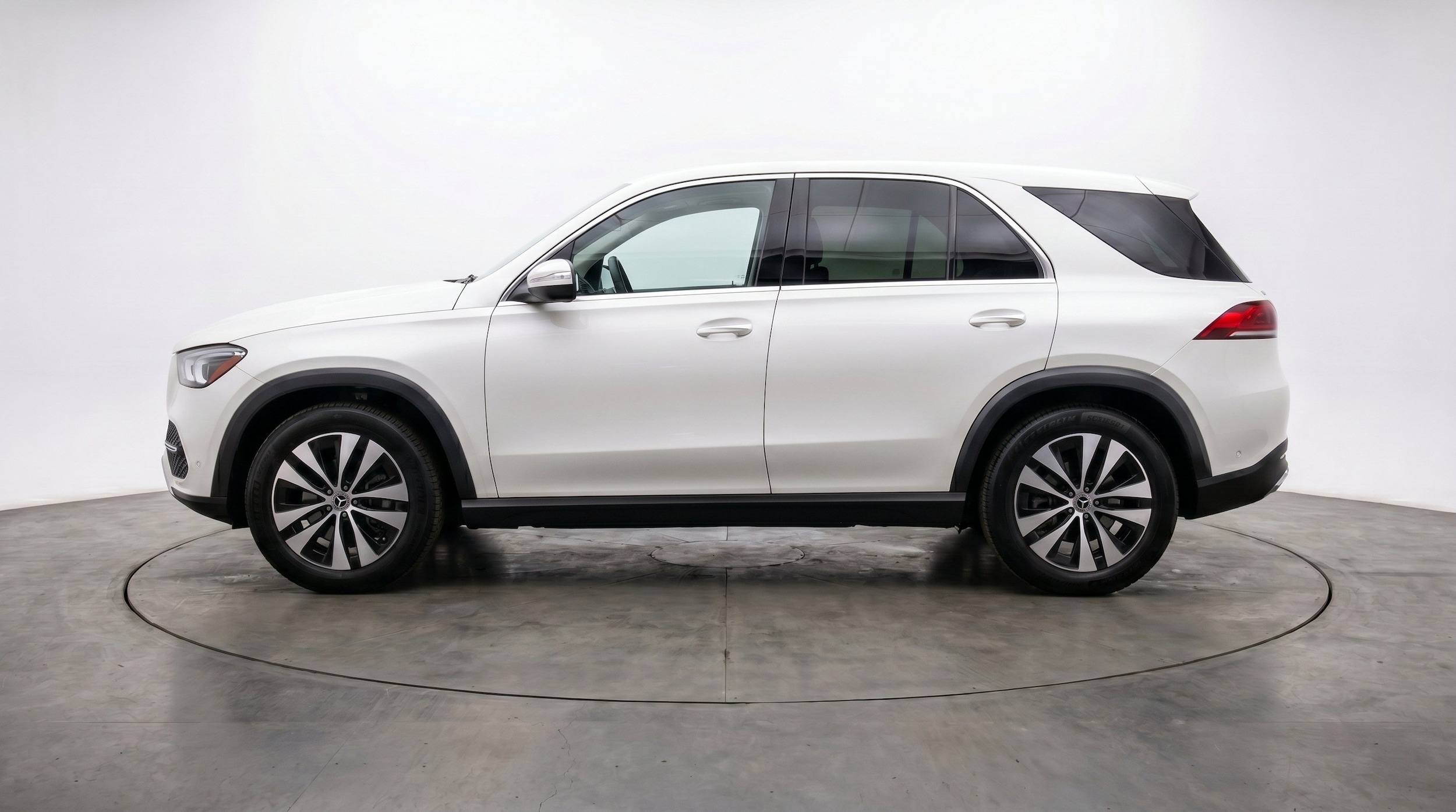 Thumbnail: 2026 Mercedes-Benz GLE - 5