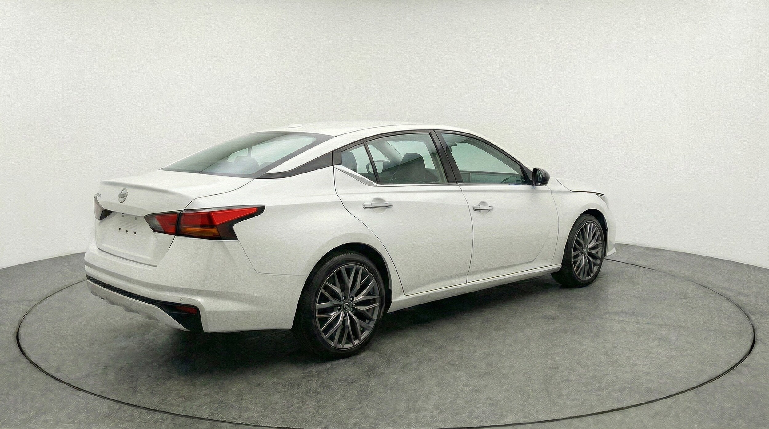 Thumbnail: 2025 Nissan Altima - 9