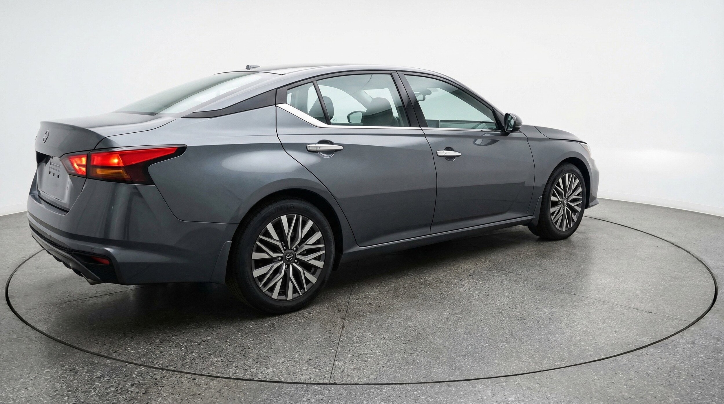 Thumbnail: 2025 Nissan Altima - 9