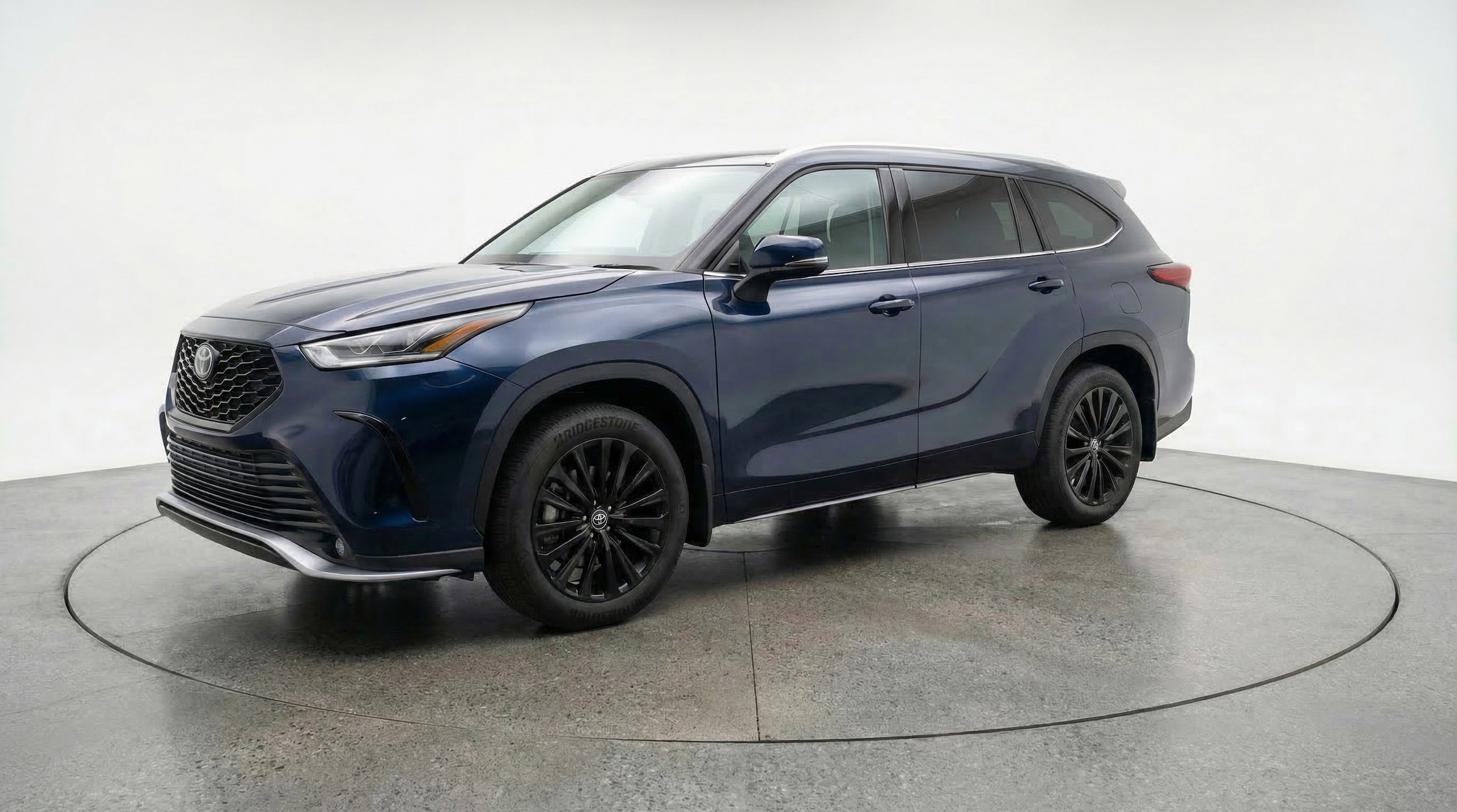 Thumbnail: 2025 Toyota Highlander - 3