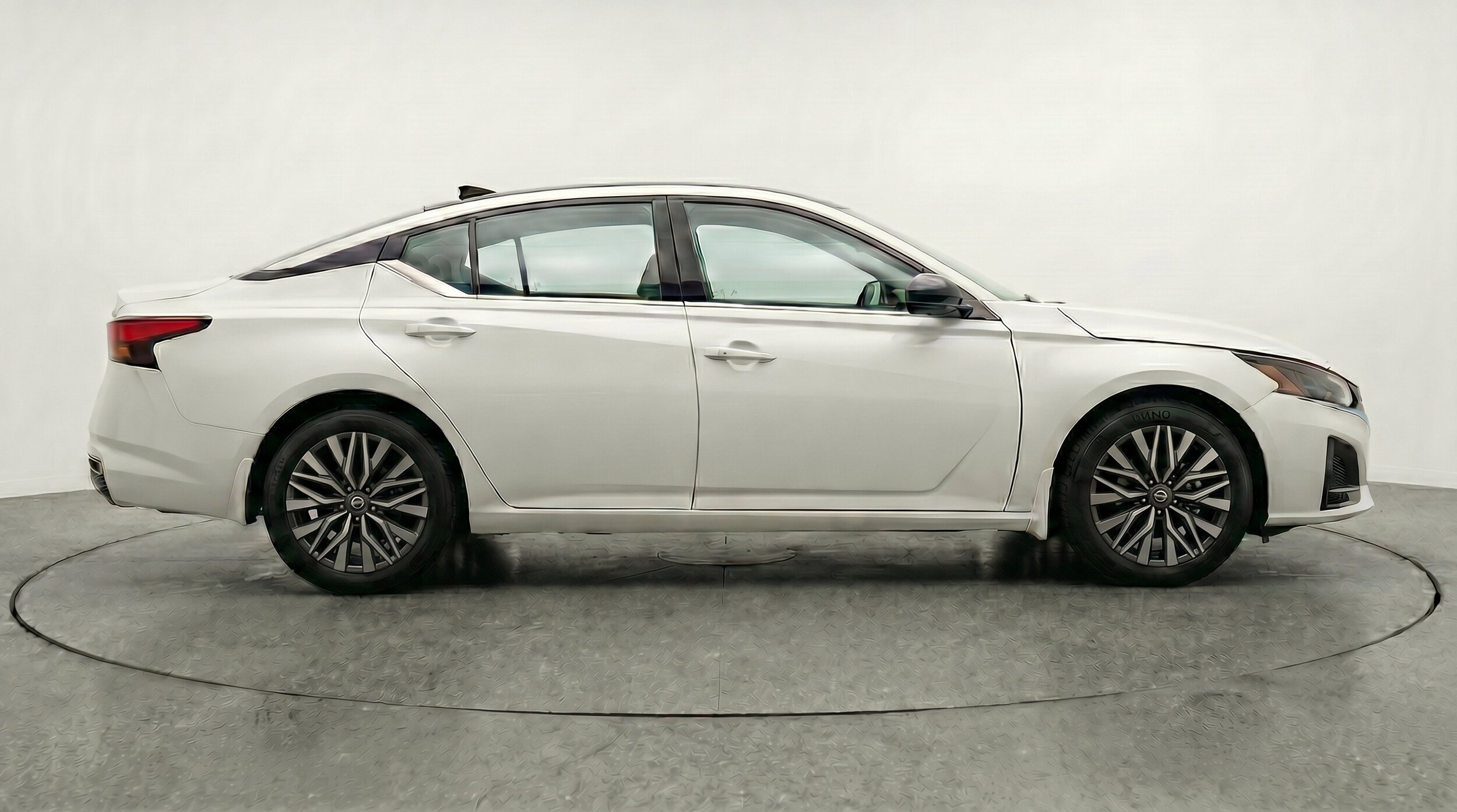 Thumbnail: 2026 Nissan Altima - 10