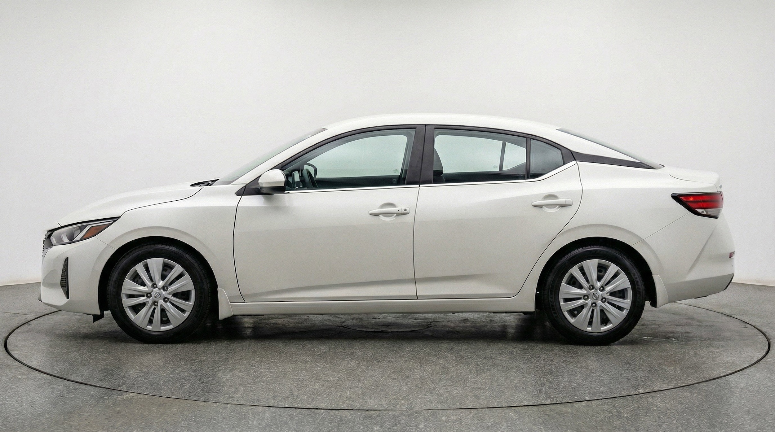 Thumbnail: 2025 Nissan Sentra - 5